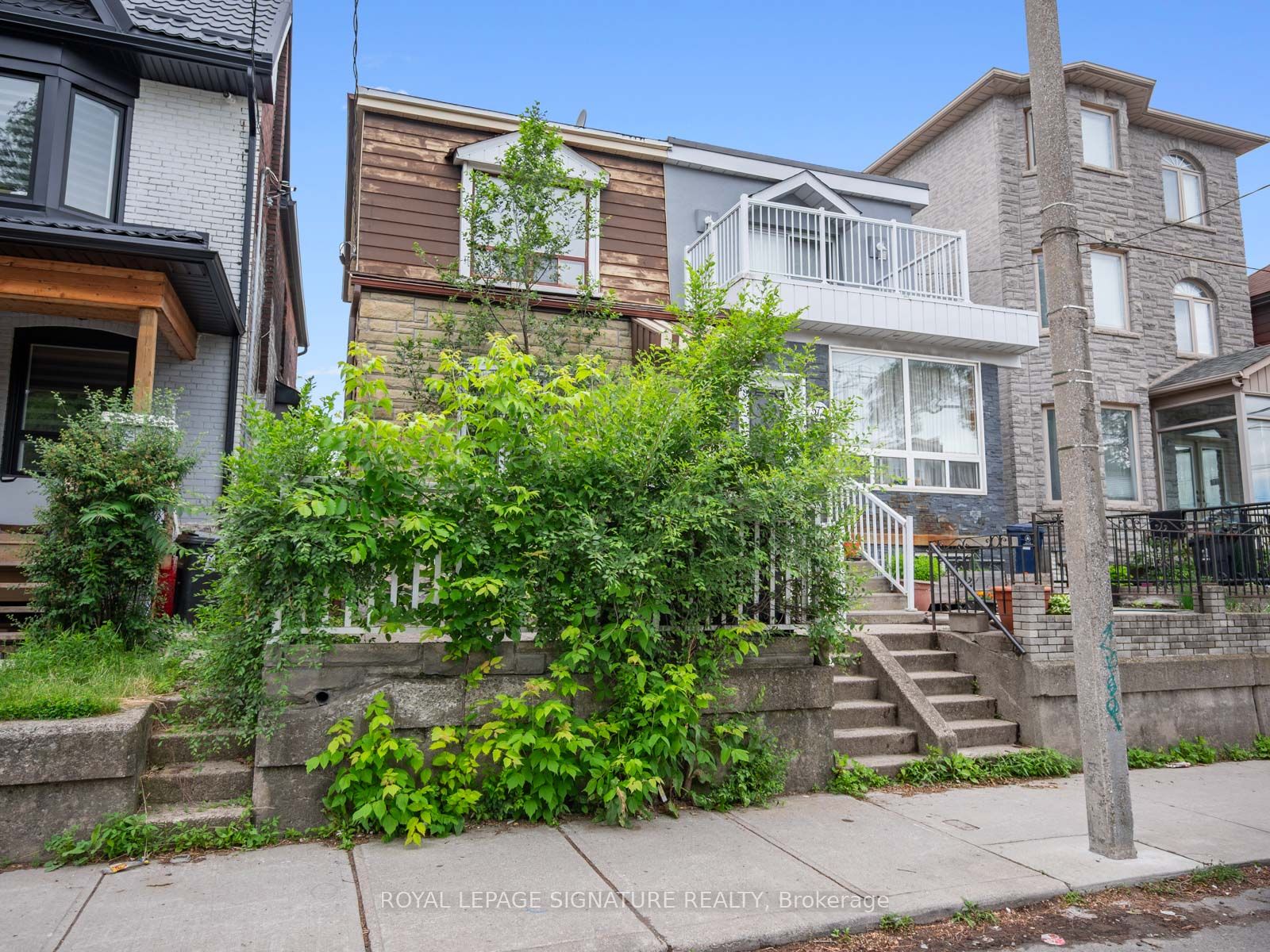 570 Jones Avenue, Toronto, ON M4J 3H1