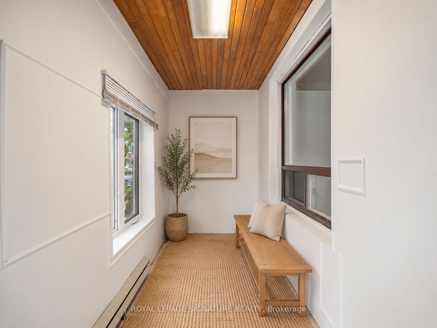 570 Jones Avenue, Toronto, ON M4J 3H1 photo 3