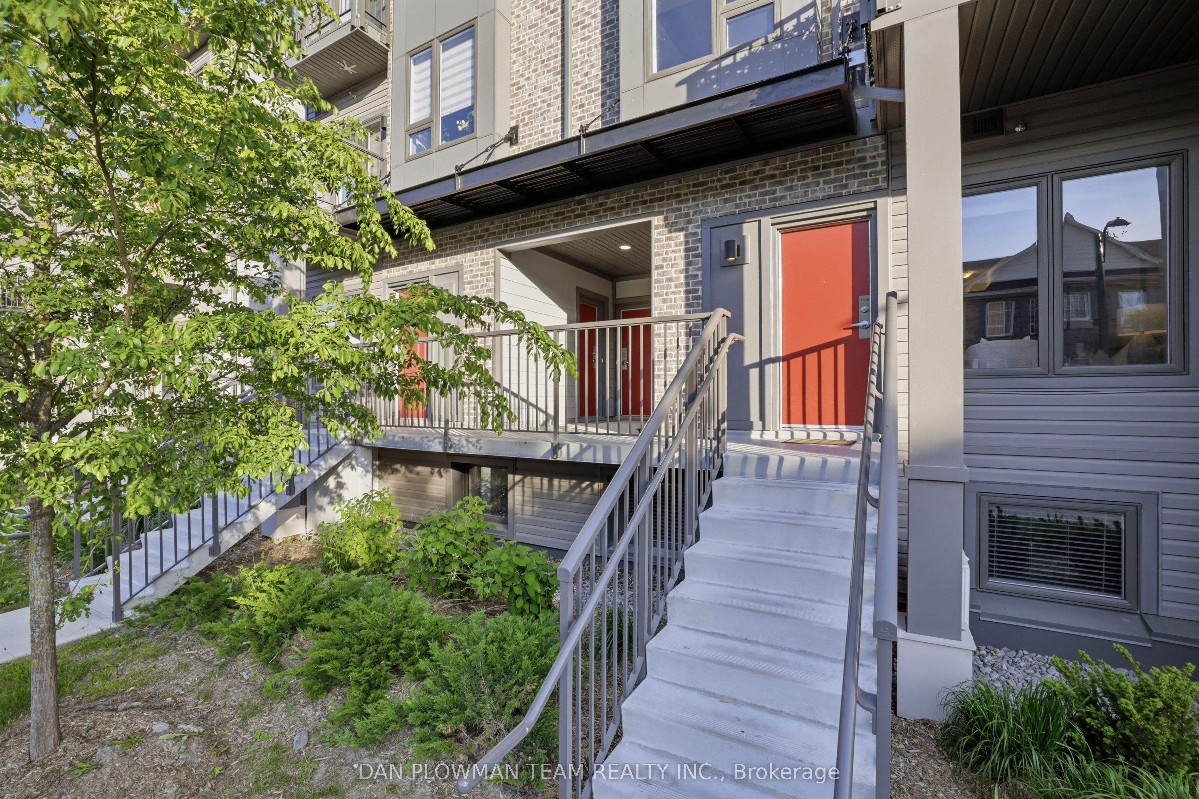 2635 William Jackson Drive 1210, Pickering, ON L1X 0L4 photo 2