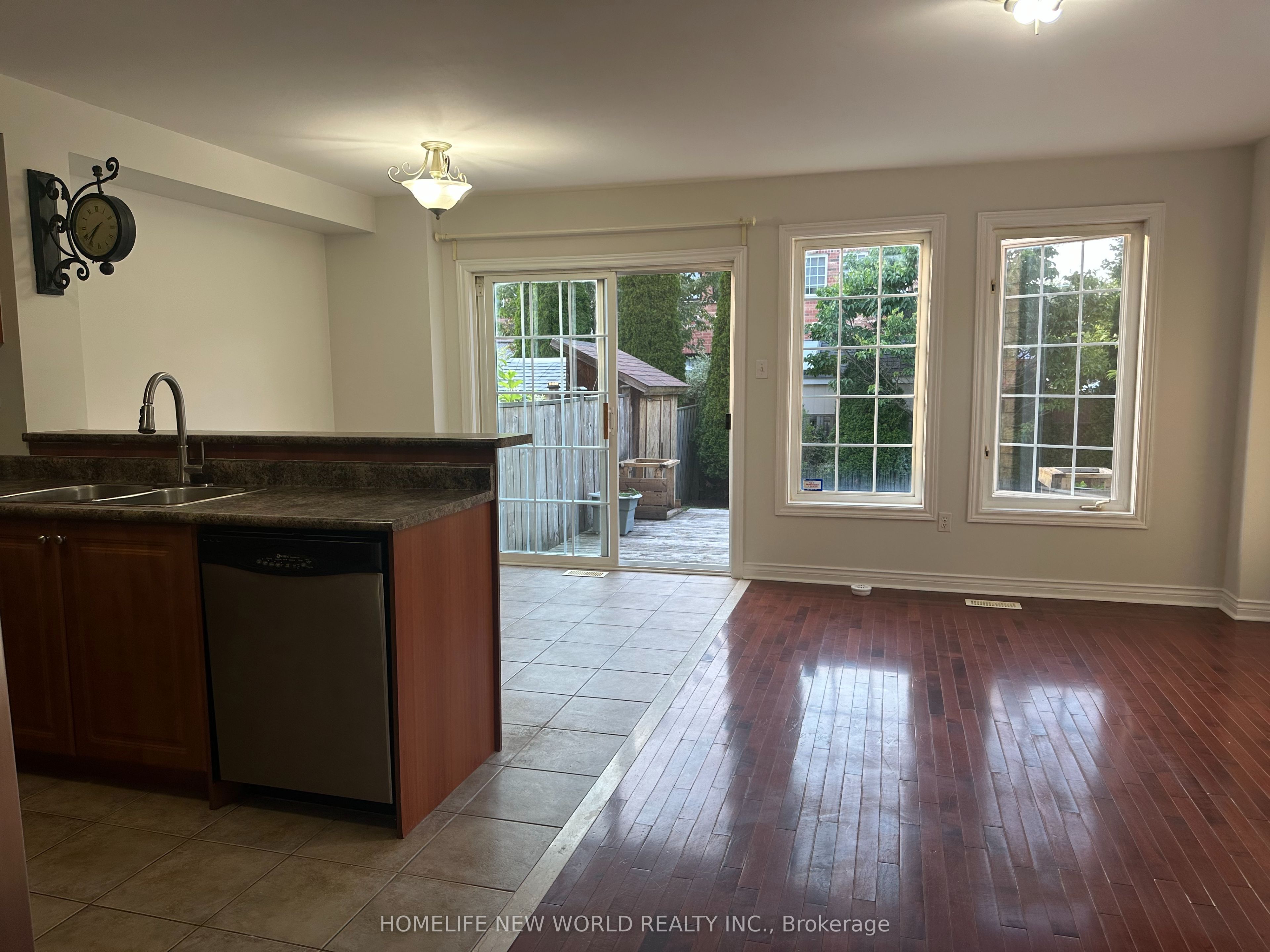 38 Gateway Court, Whitby, ON L1R 3M9 photo 5