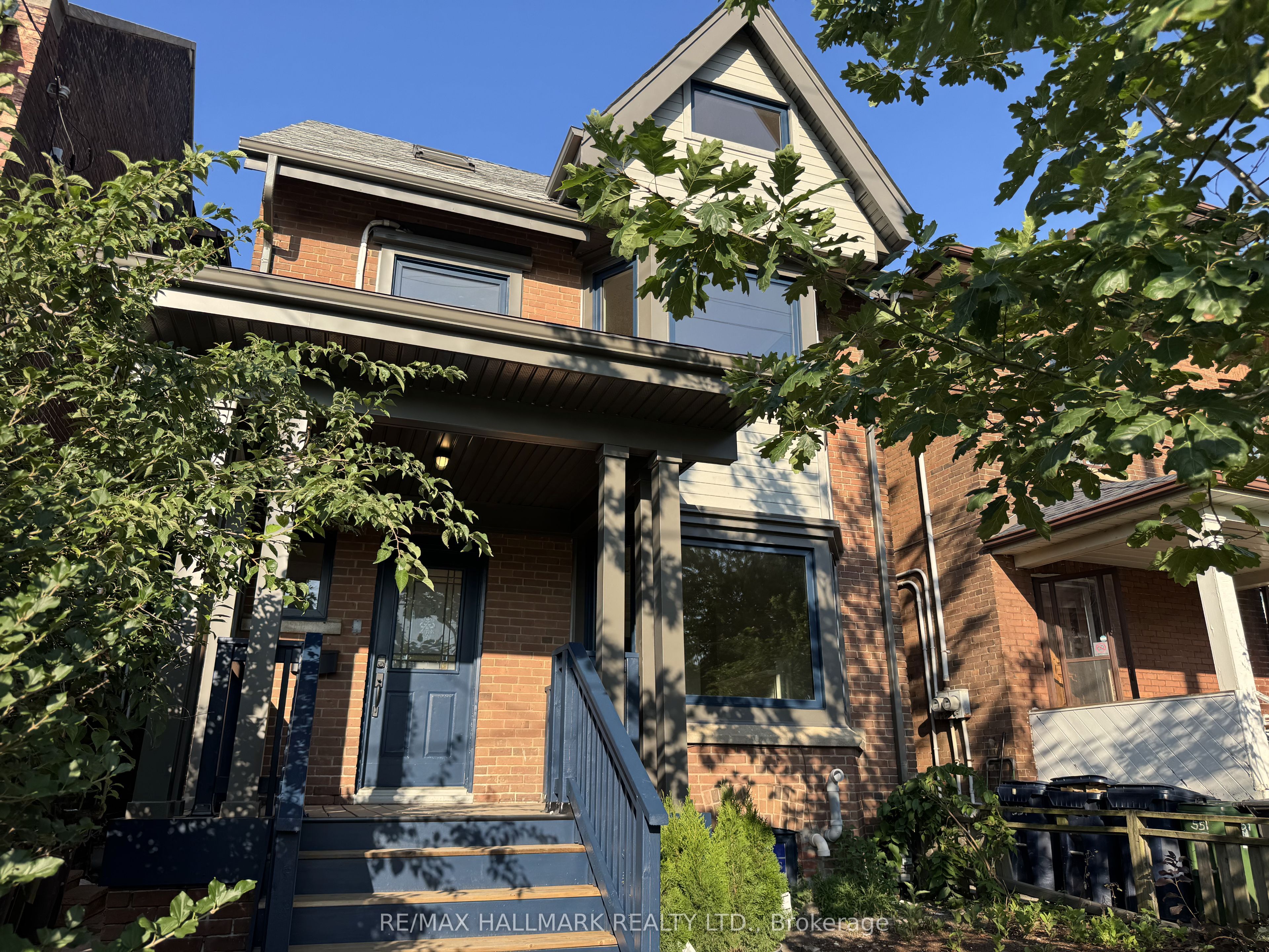 553 Broadview Avenue Upper, Toronto, ON M4K 2N7