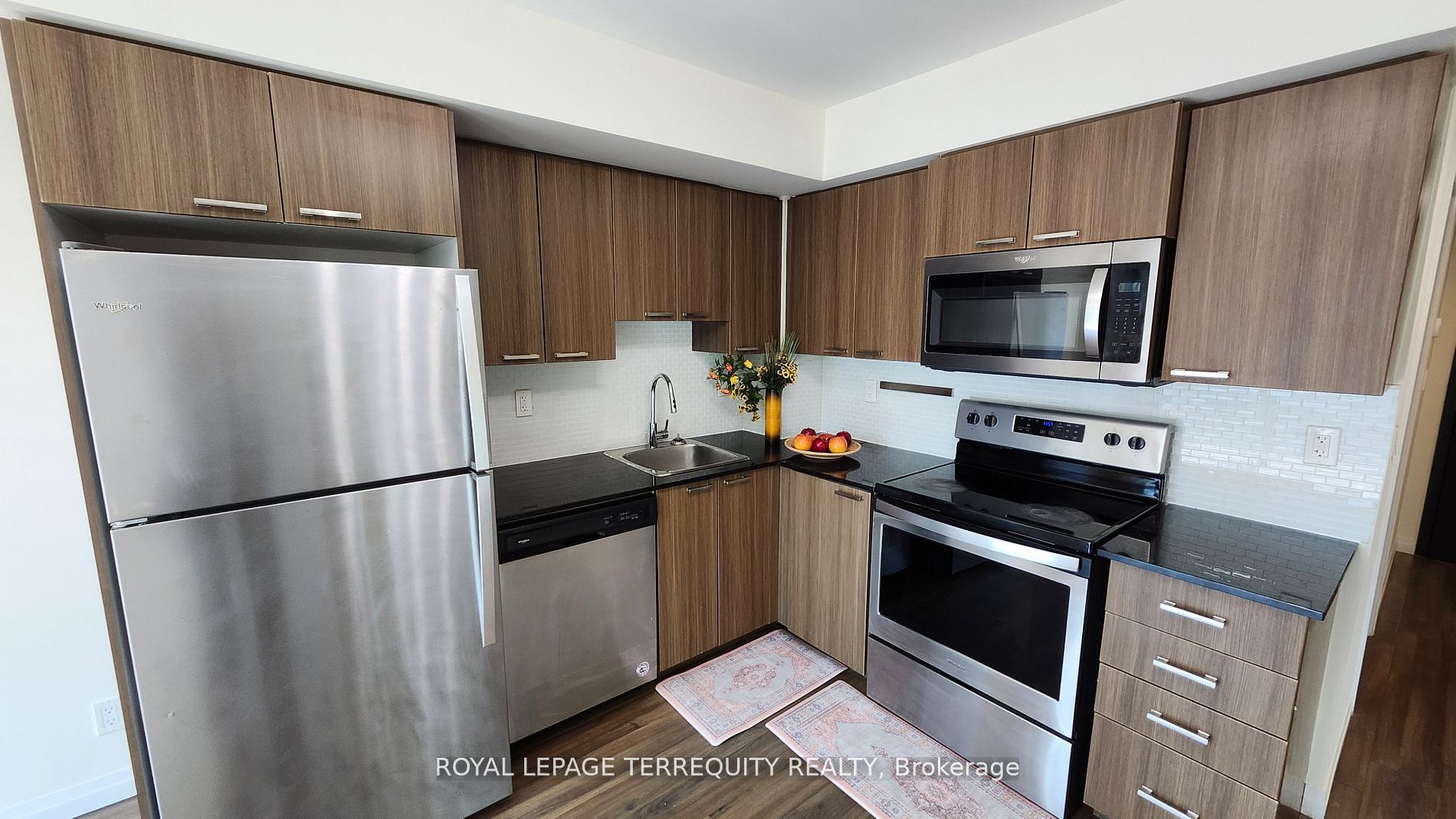 2152 Lawrence Avenue E 1207, Toronto, ON M1R 0B5 photo 3