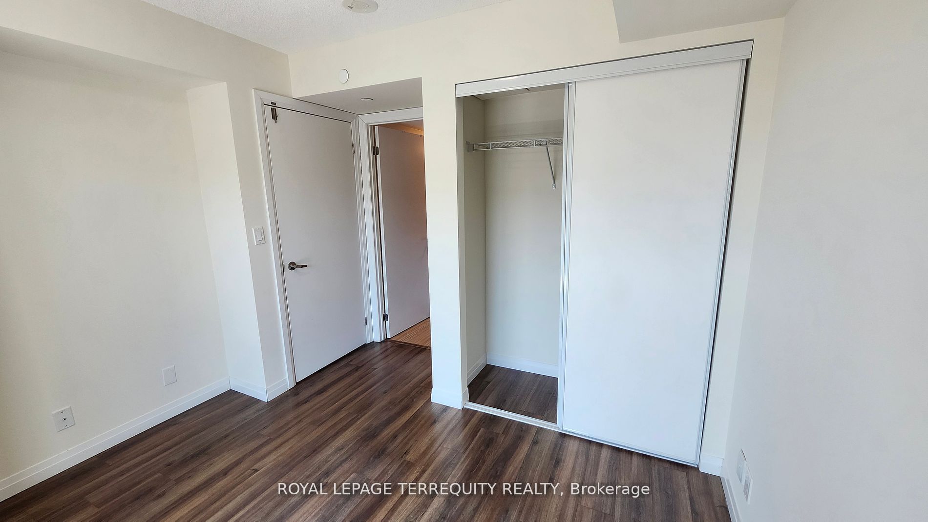 2152 Lawrence Avenue E 1207, Toronto, ON M1R 0B5 photo 5