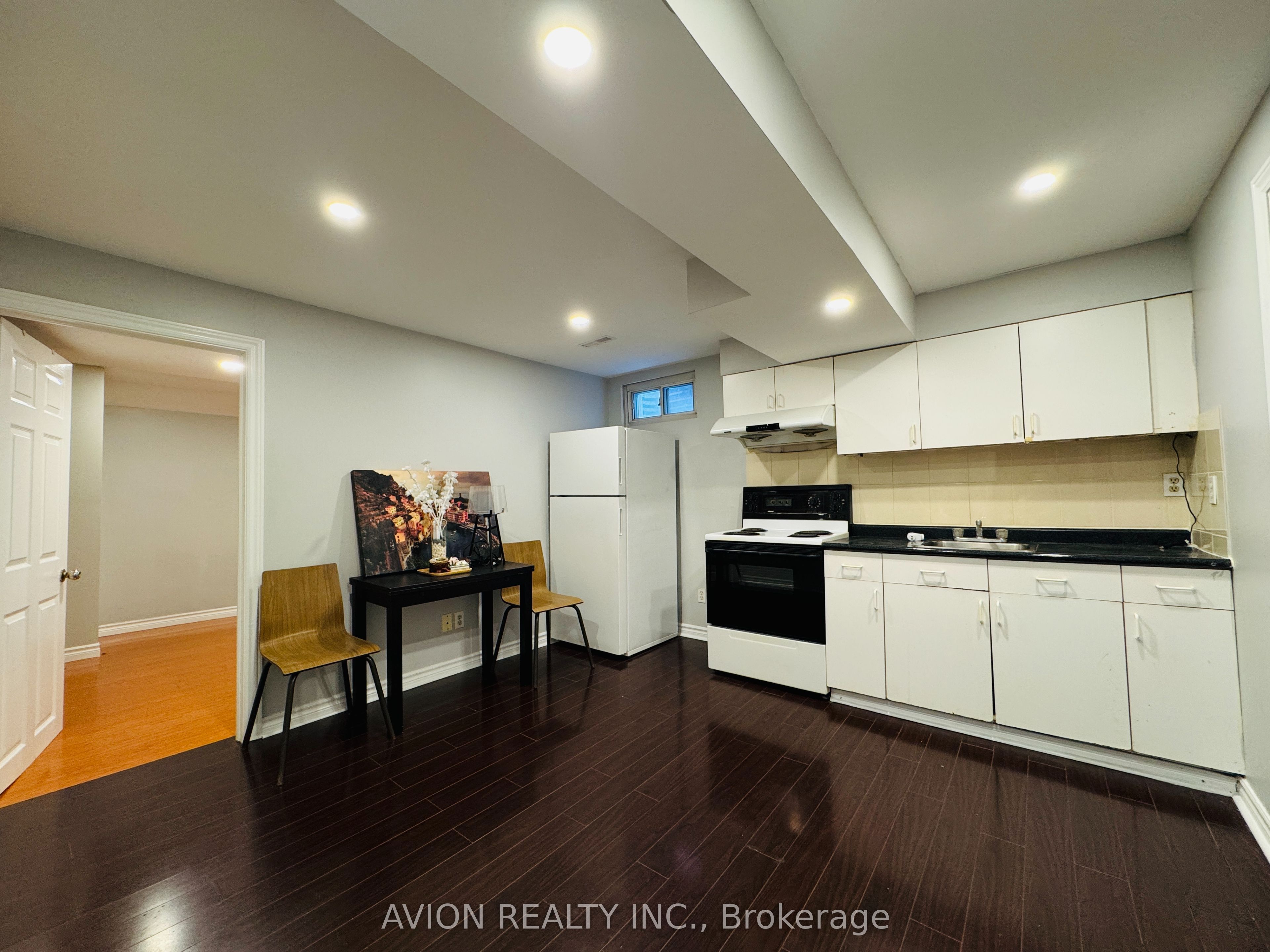 15 Saintsbury Square Basement, Toronto, ON M1V 3K1