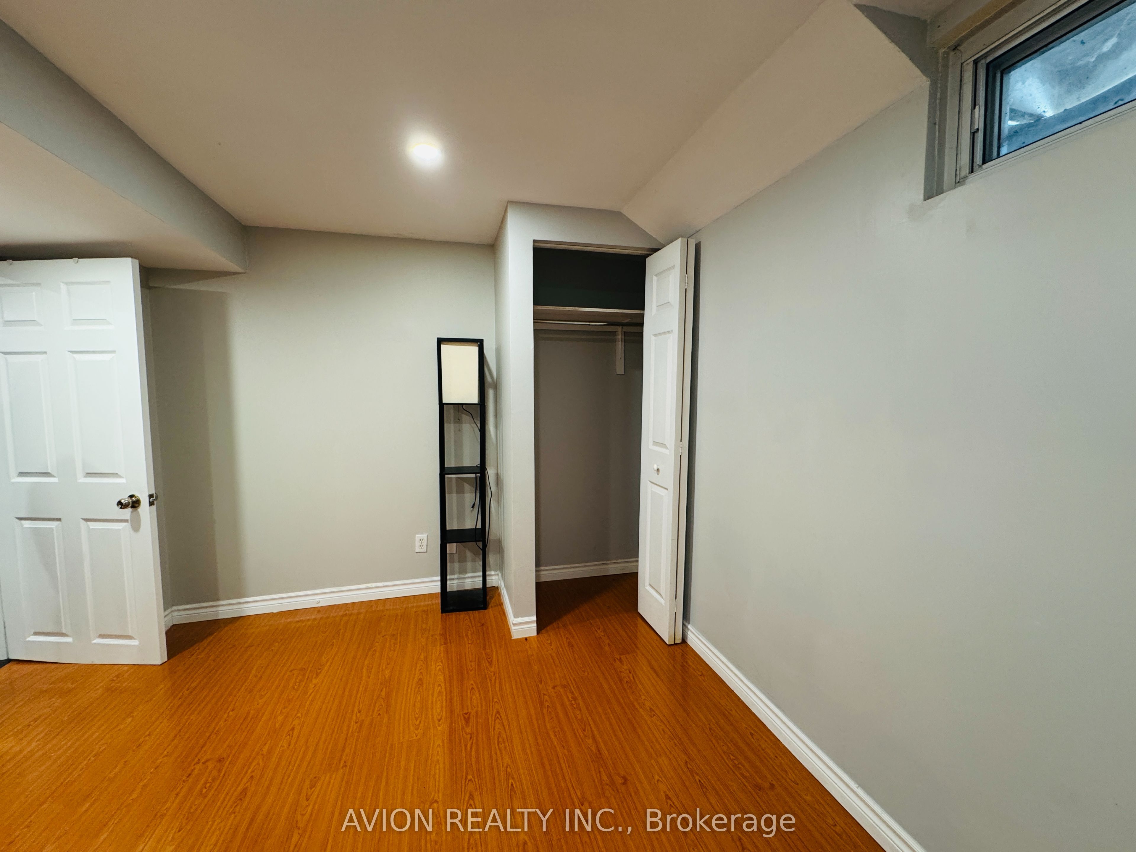 15 Saintsbury Square Basement, Toronto, ON M1V 3K1 photo 4