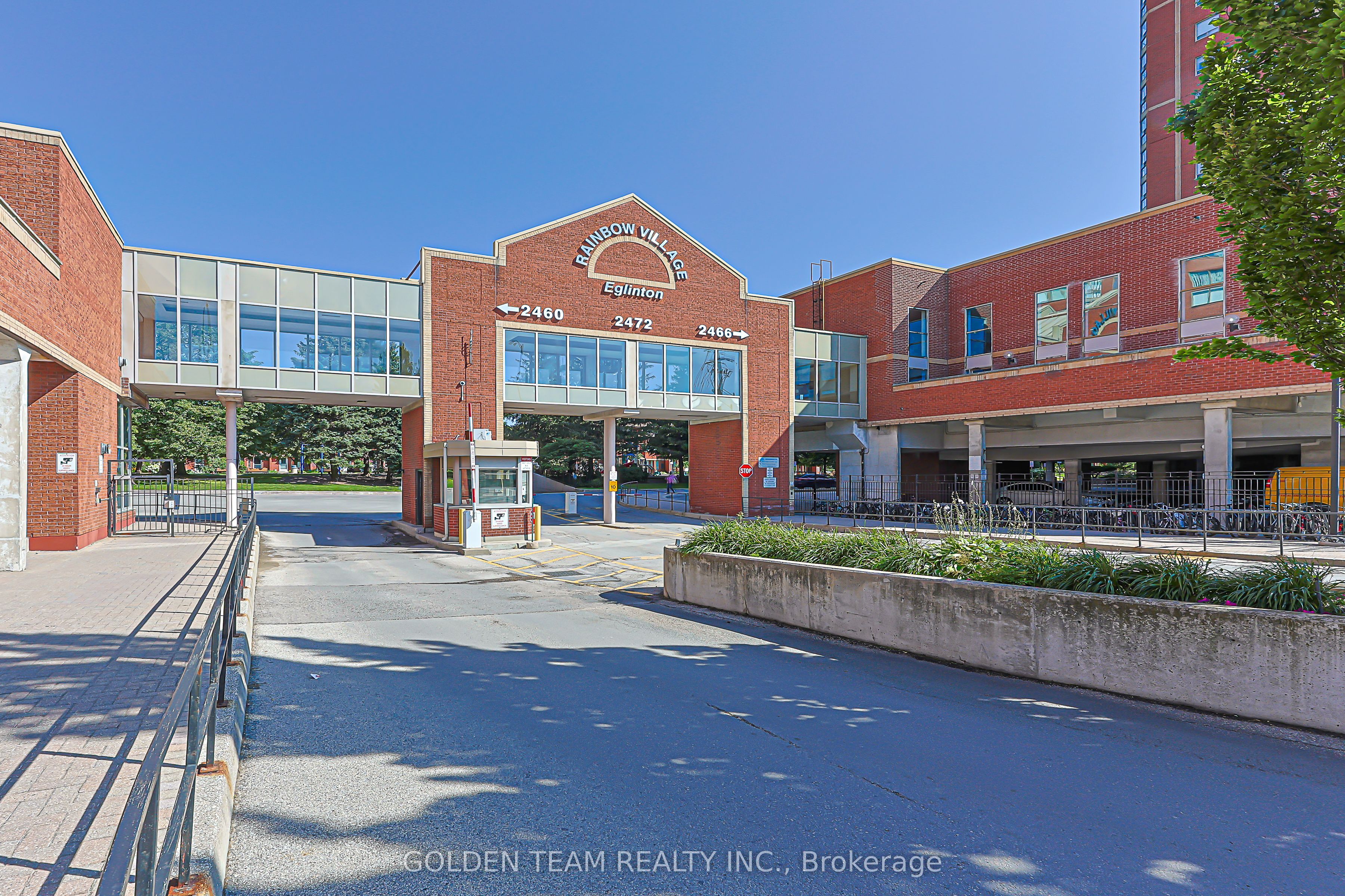 2460 Eglinton Avenue E 1606, Toronto, ON M1K 5J7 photo 2