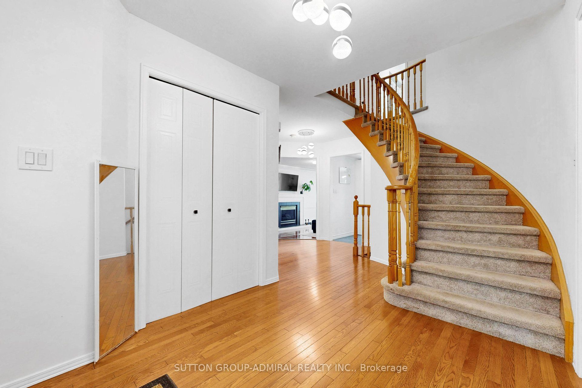 879 Peggoty Circle, Oshawa, ON L1K 2G6 photo 3