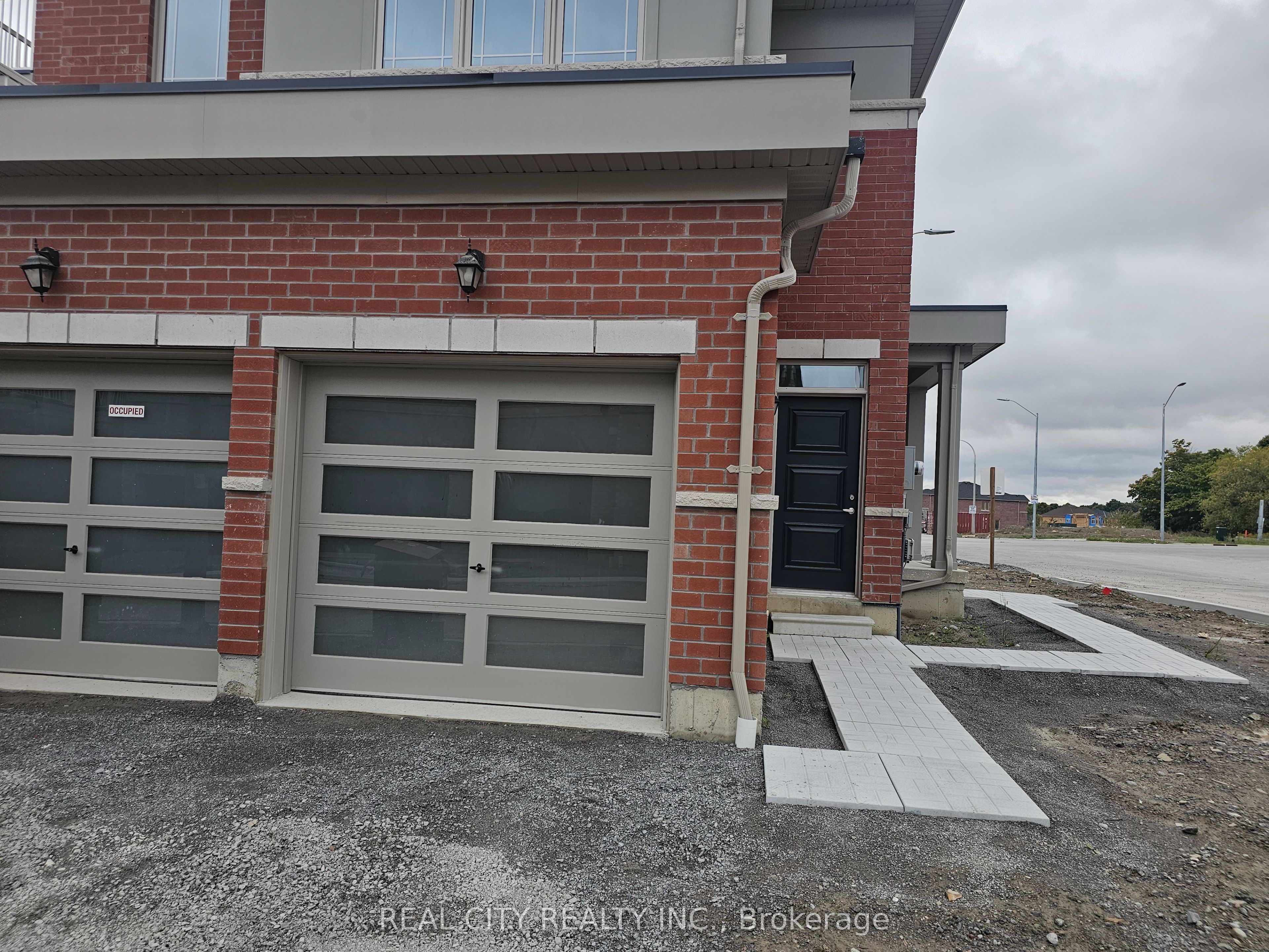 2873 Whites Road, Pickering, ON L0H 1J0 photo 2