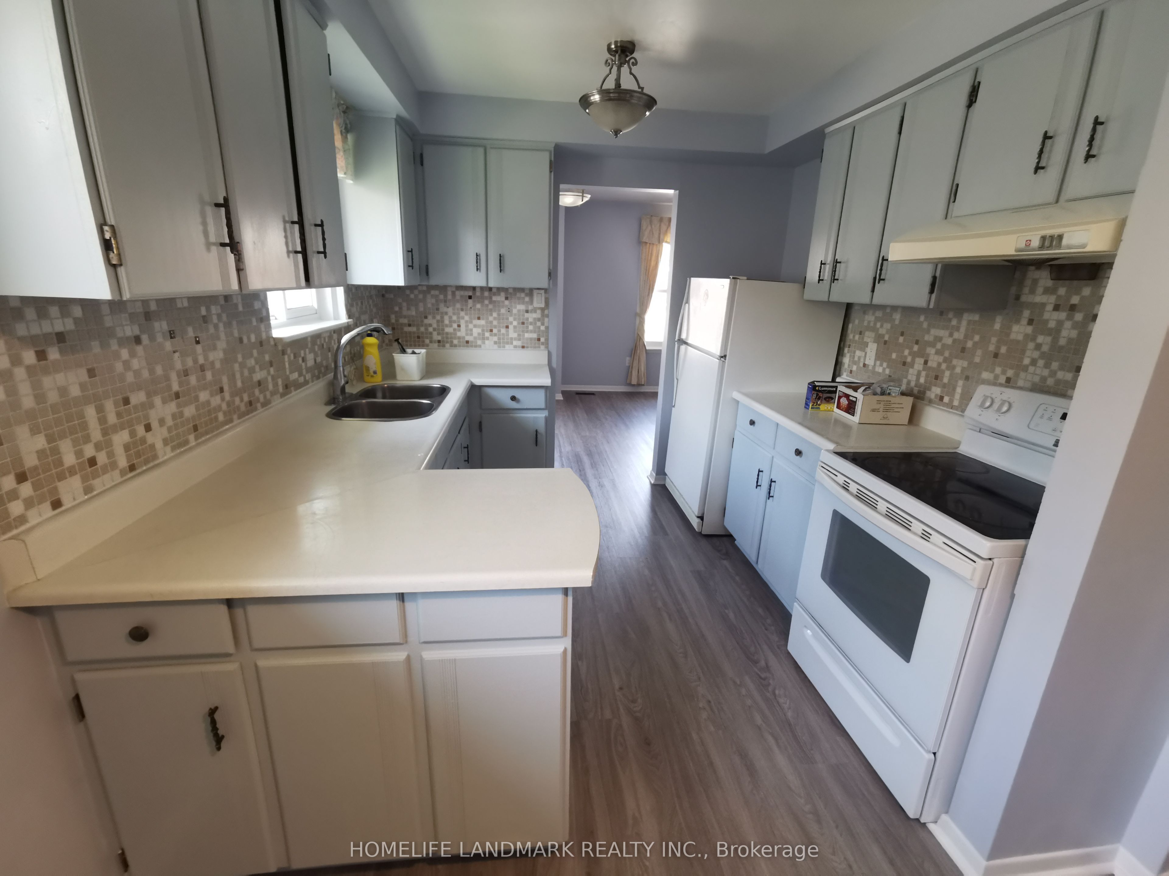 16 Nortonville Drive, Toronto, ON M1T 2G8 photo 2