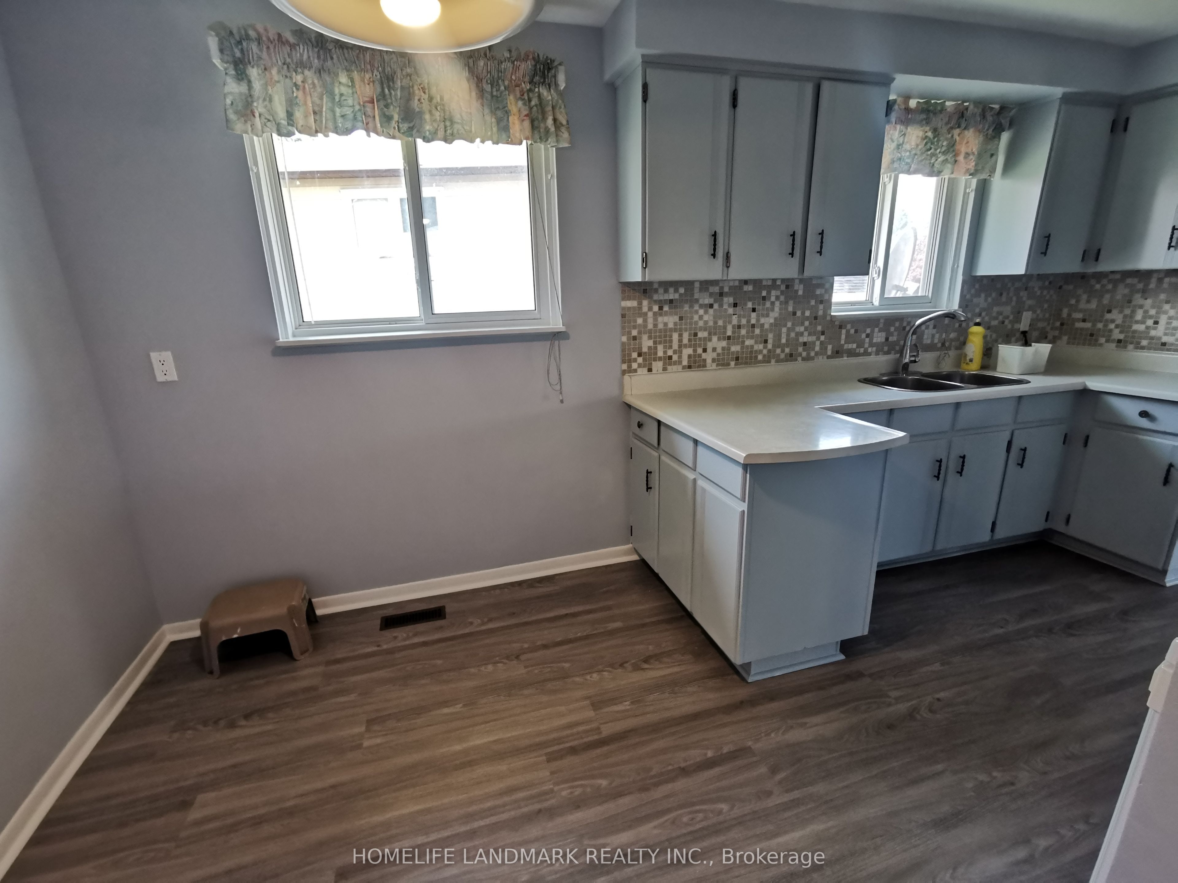 16 Nortonville Drive Upper (whole house), Toronto, ON M1T 2G8 photo 4