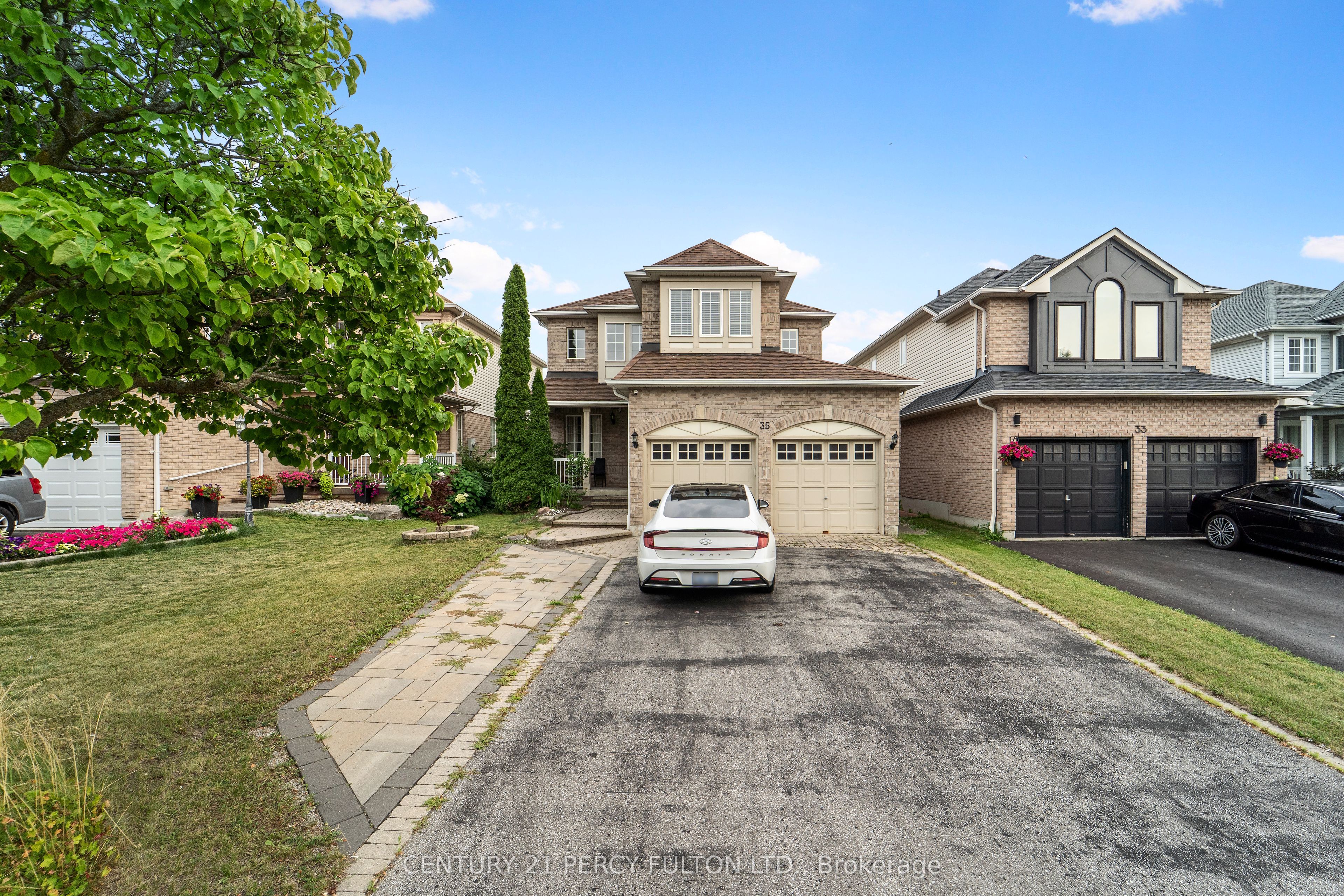 35 Weldon Street, Whitby, ON L1R 2T5