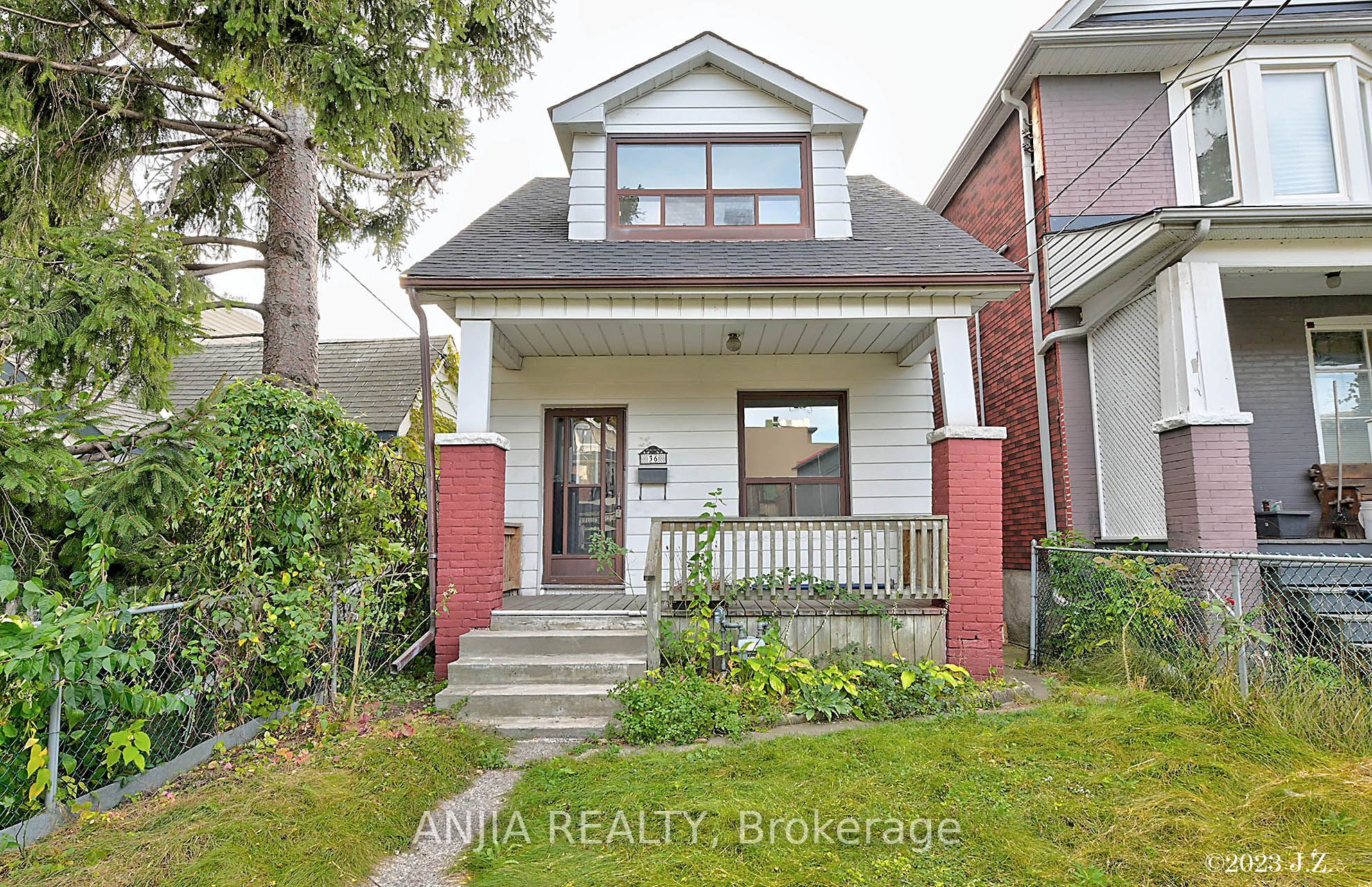 36 Gough Avenue Upper, Toronto, ON M4K 3N7