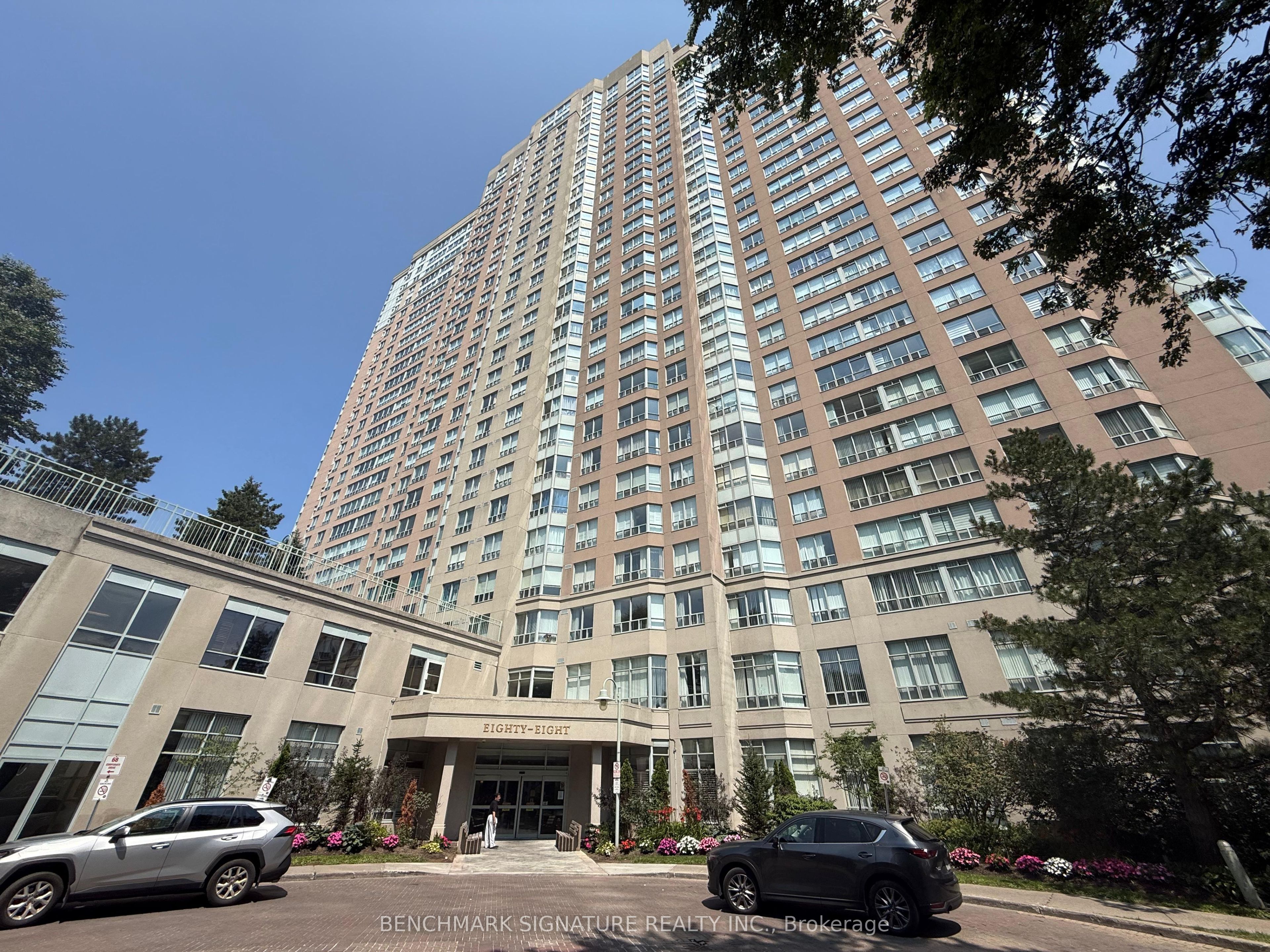 88 Corporate Drive 2405, Toronto, ON M1H 3G6