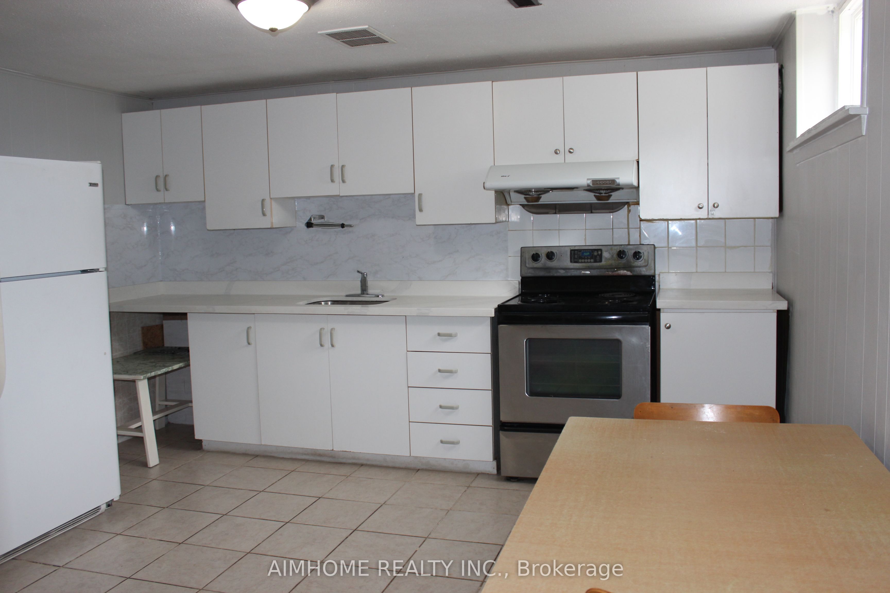 40 Hepscott Terrace Lower, Toronto, ON M1W 1E1 photo 4