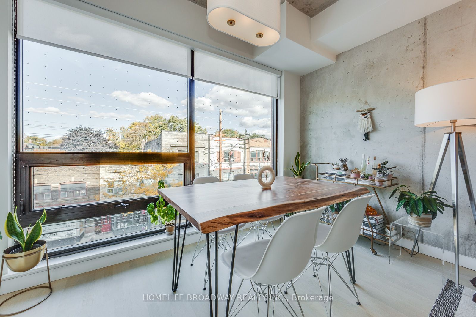 246 Logan Avenue 313, Toronto, ON M4M 0E9 photo 3