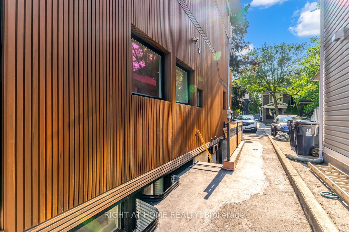 11C Condor Avenue, Toronto, ON M4J 3M5 photo 2