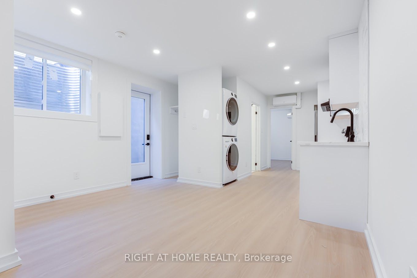 11C Condor Avenue, Toronto, ON M4J 3M5 photo 3