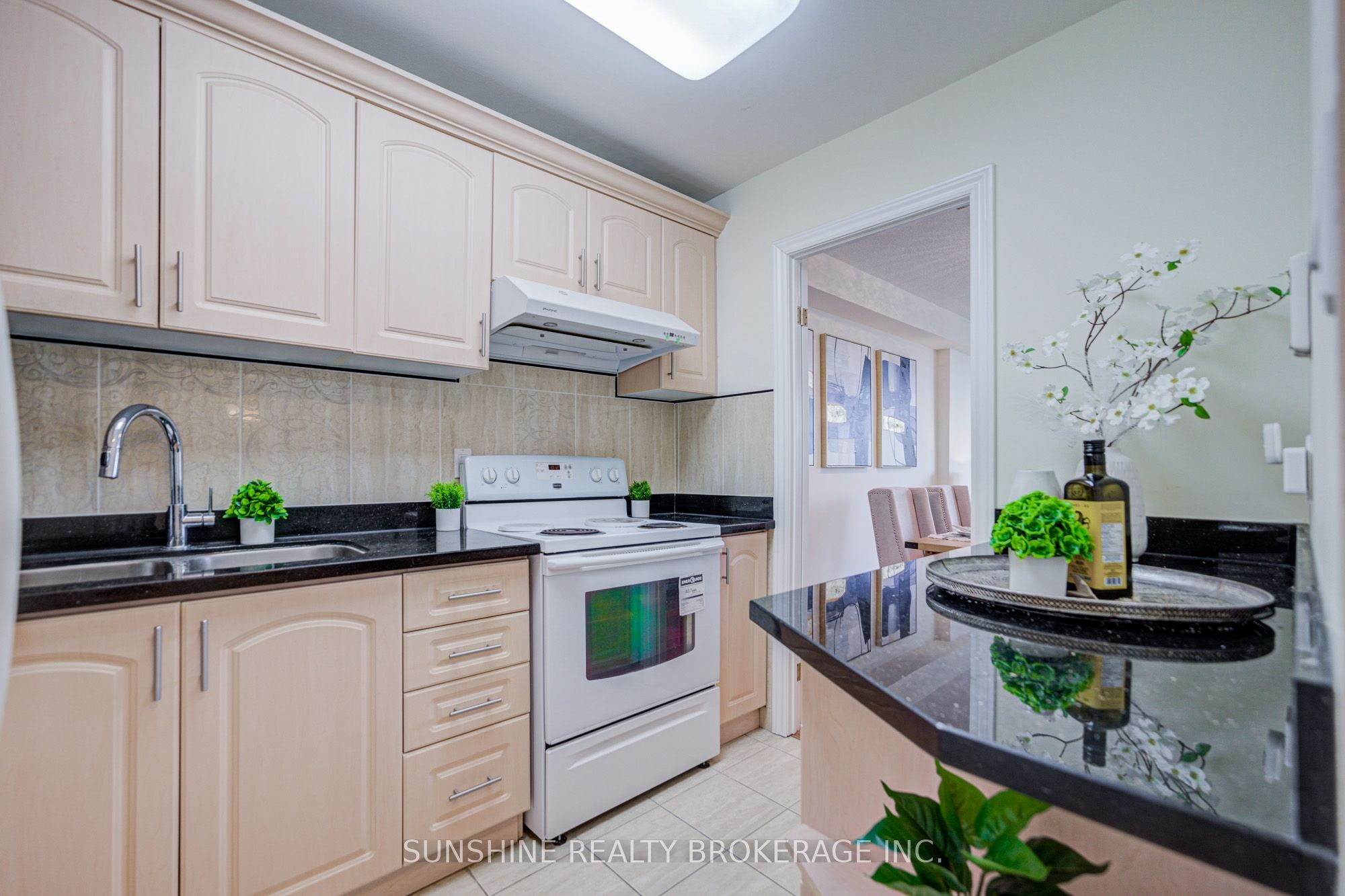 2500 Bridletowne Circle 408, Toronto, ON M1W 2V6 photo 3