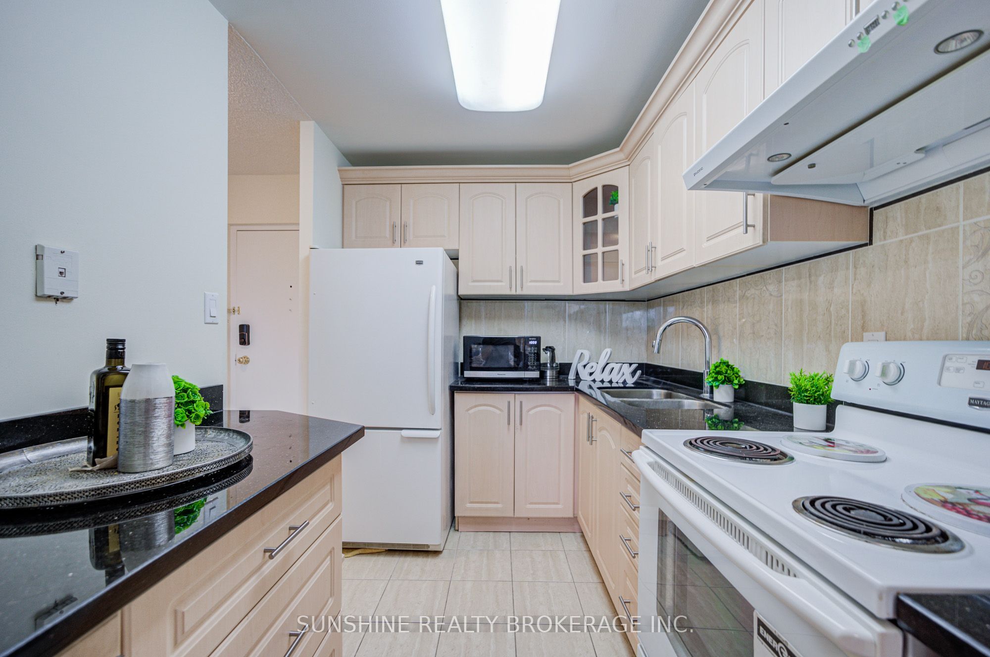 2500 Bridletowne Circle 408, Toronto, ON M1W 2V6 photo 5