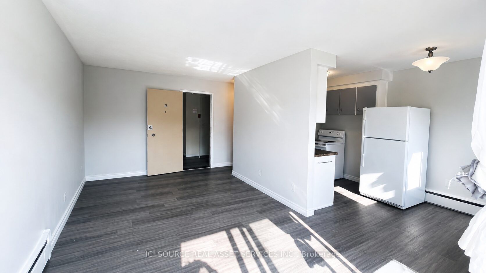 333 Gibb Street 16, Oshawa, ON L1J 1Z1 photo 2