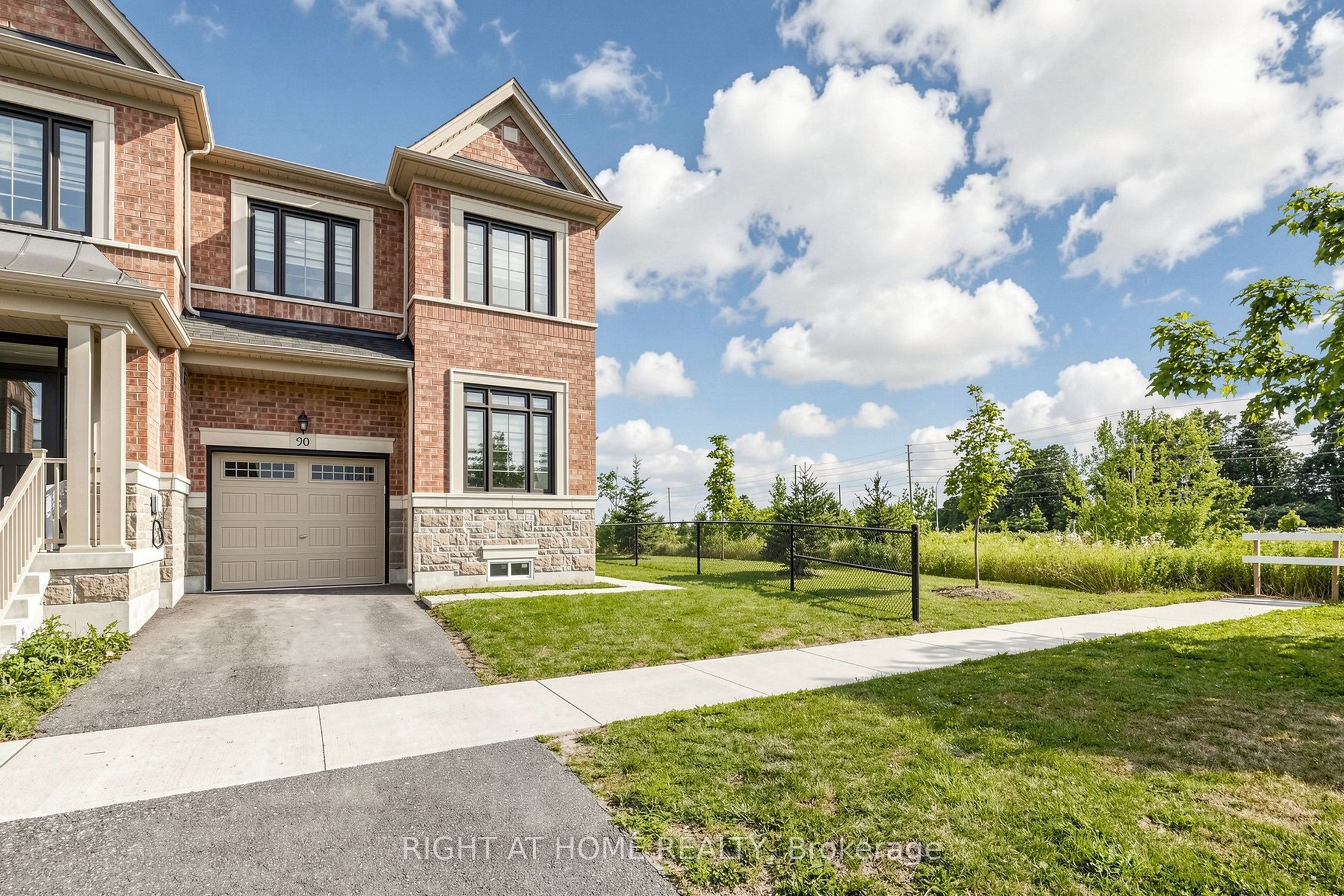 90 Laing Drive, Whitby, ON L1P 0N6 photo 4