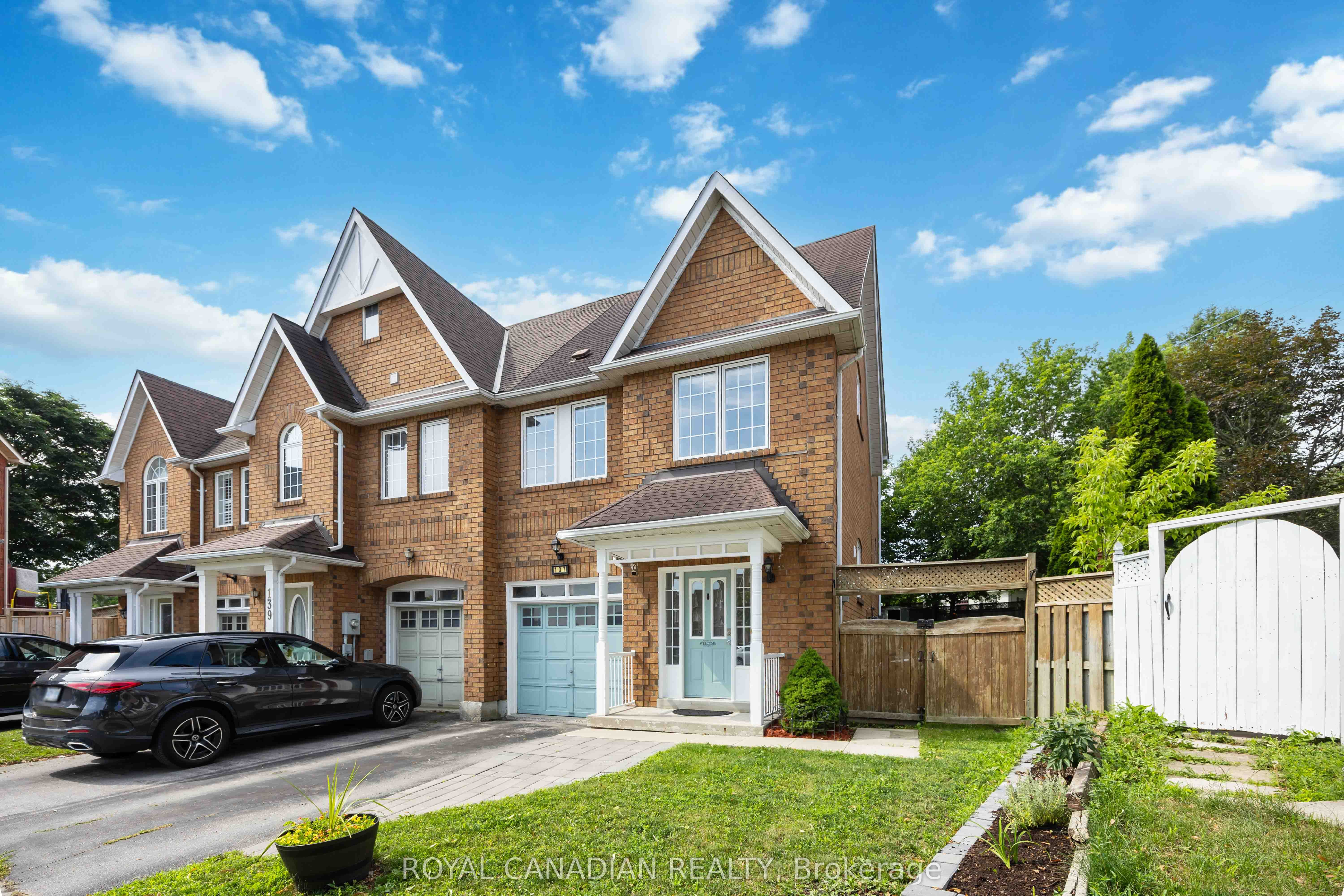 137 Stokely Crescent, Whitby, ON L1N 9S9 photo 2