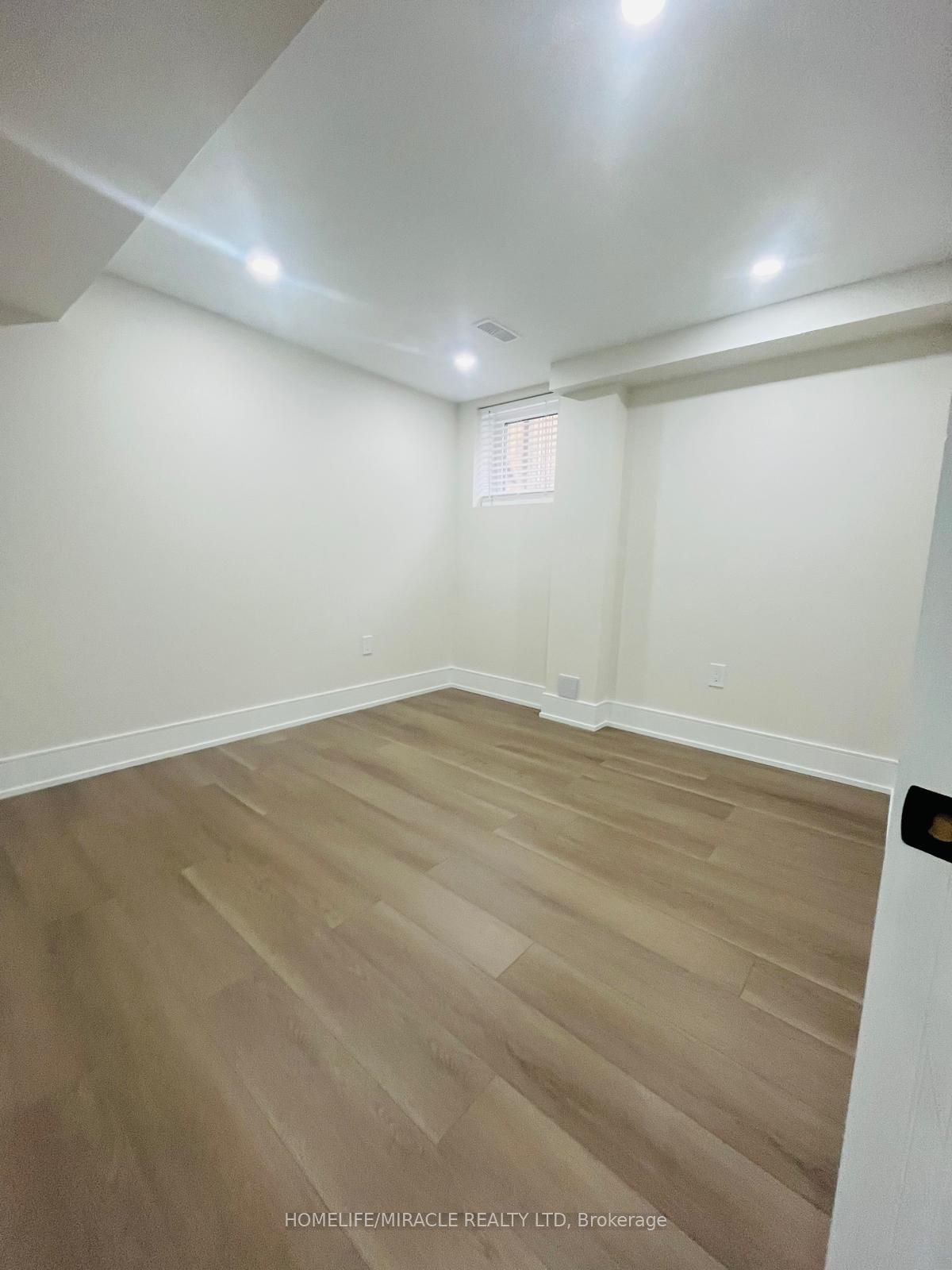 28 Fishlock Street, Ajax, ON L1Z 1G3 photo 4