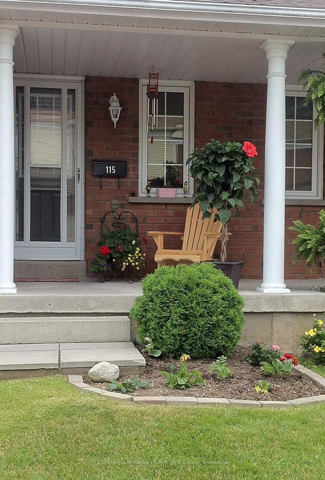 10 Bassett Boulevard 115, Whitby, ON L1N 9C6