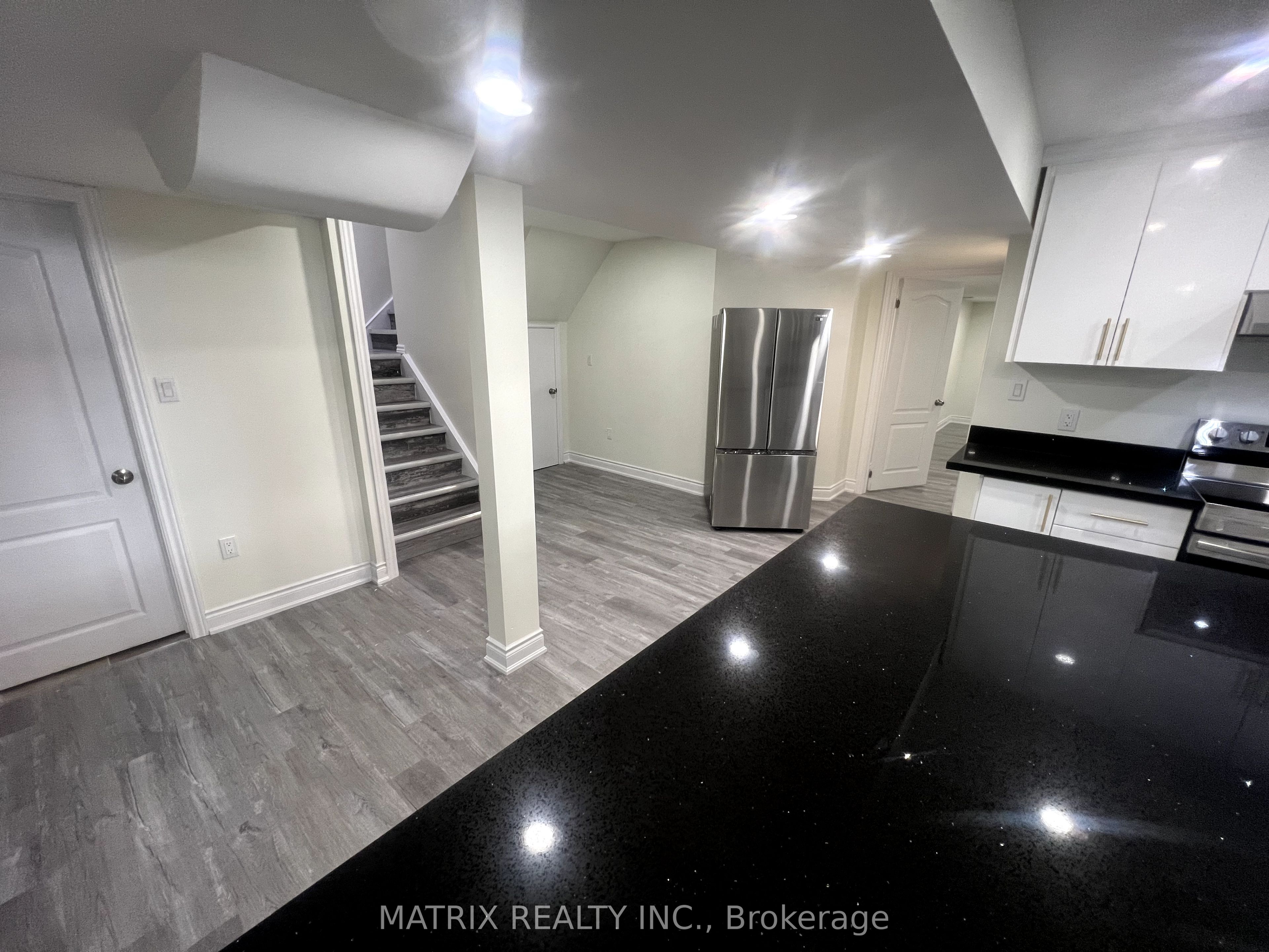 2227 Sunflower Road, Pickering, ON L1X 0E2 photo 5