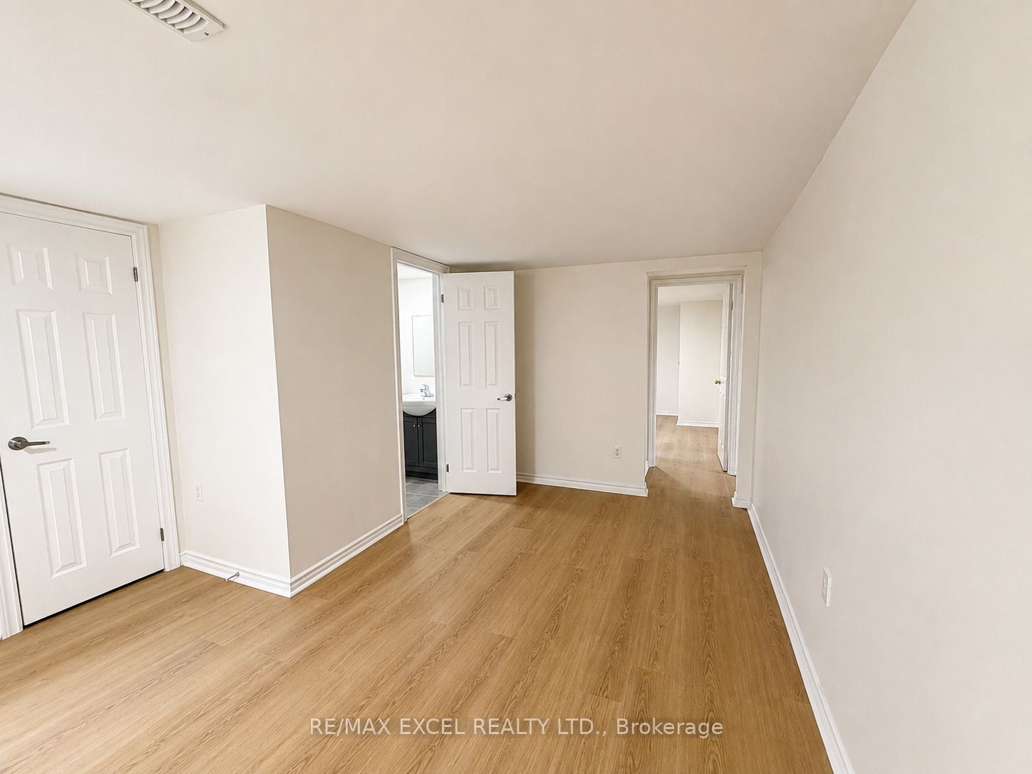 39 Commons Drive Lower, Toronto, ON M1T 1E3 photo 5