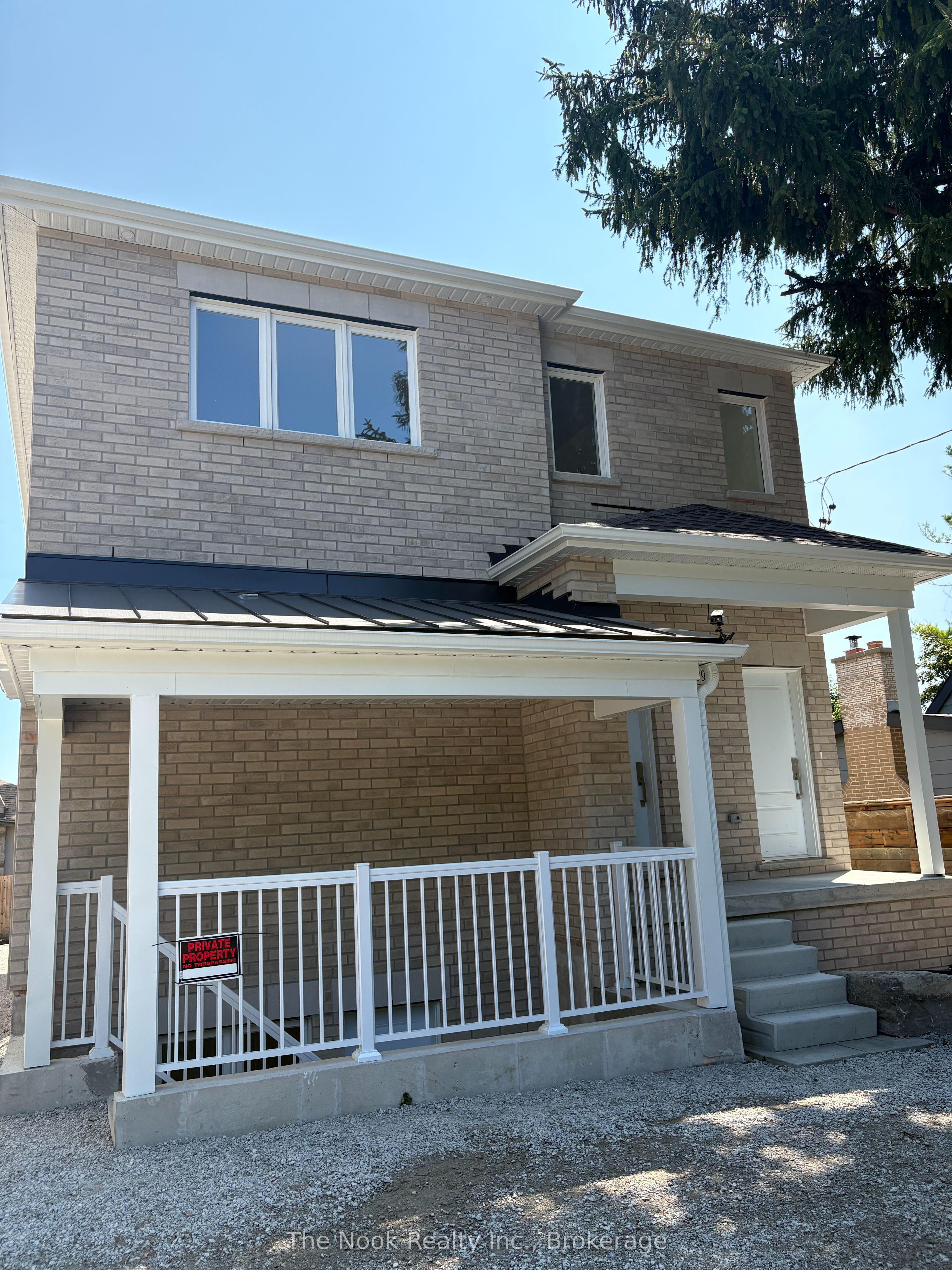 399 Thorton Road N 2, Oshawa, ON L1J 6S9