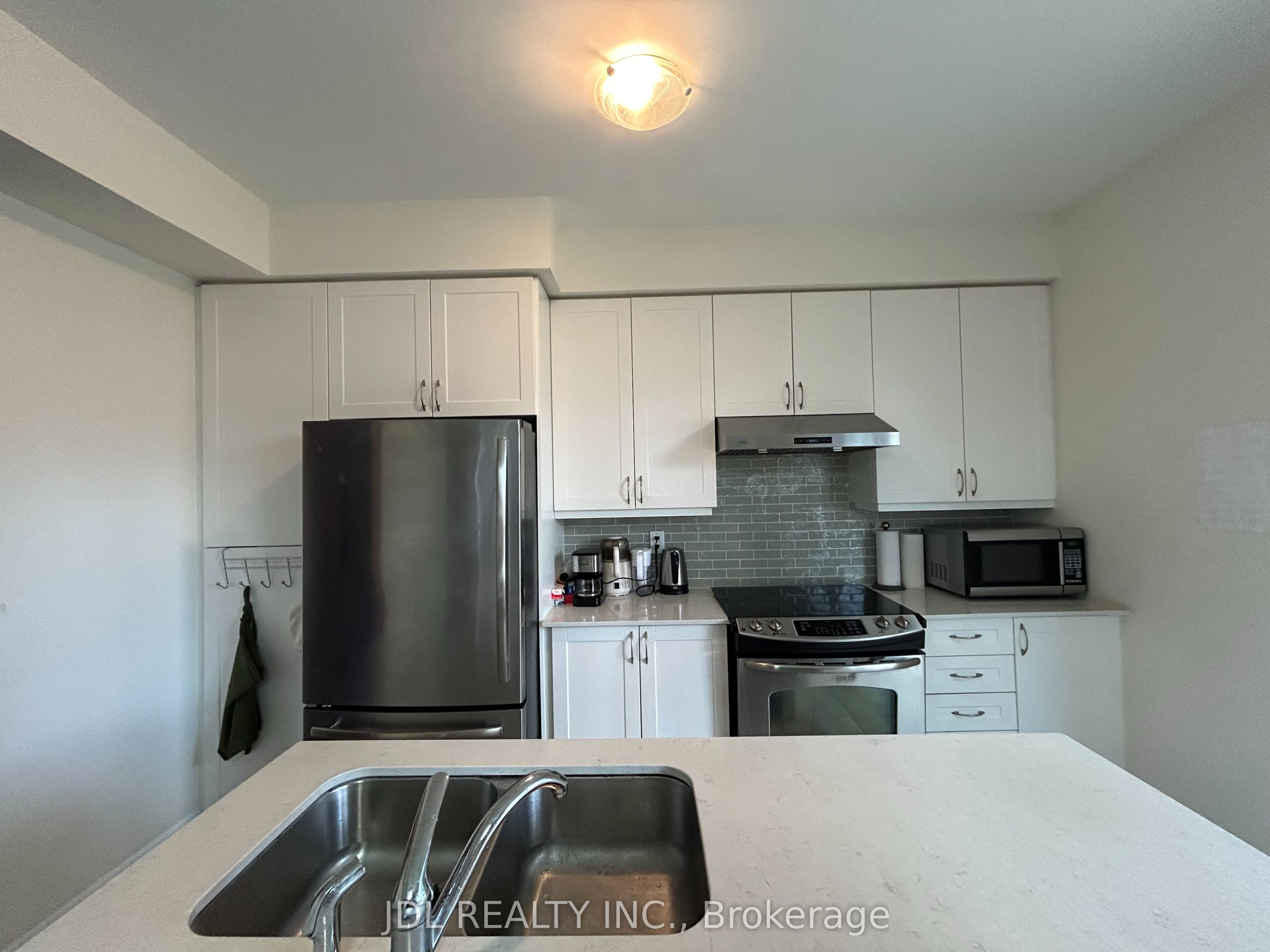 15 Wildflower Way Suite A, 2nd Floor, Toronto, ON M1E 2T1 photo 3