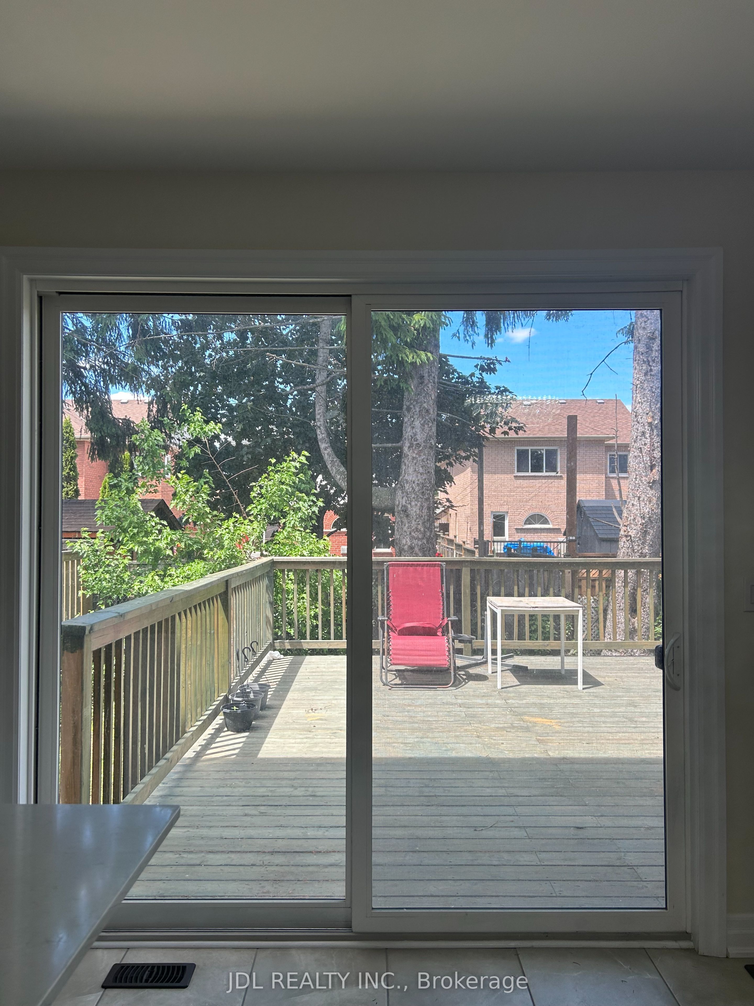 15 Wildflower Way Suite A, 2nd Floor, Toronto, ON M1E 2T1 photo 5