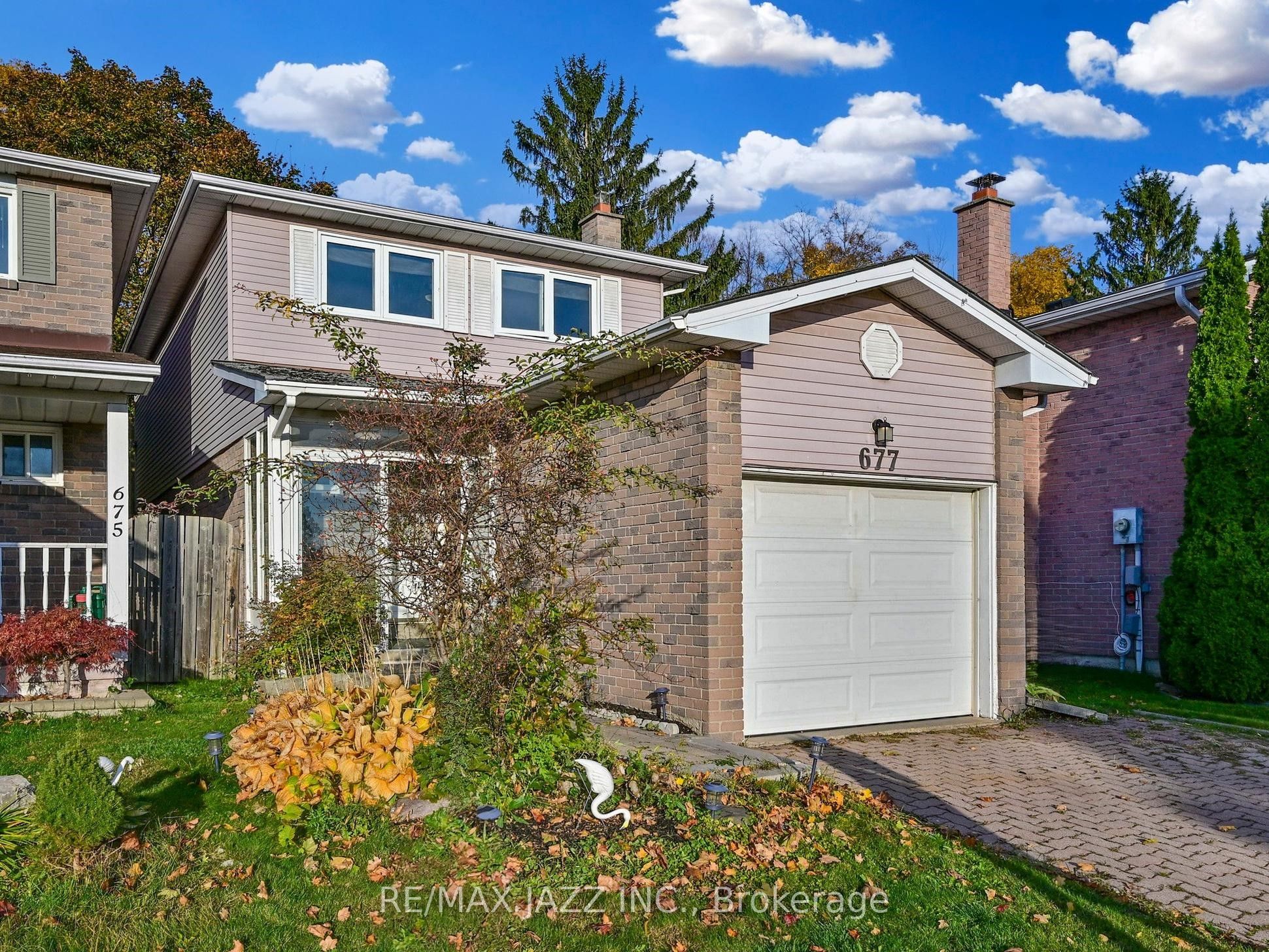 677 Grandview Drive, Oshawa, ON L1H 7V9