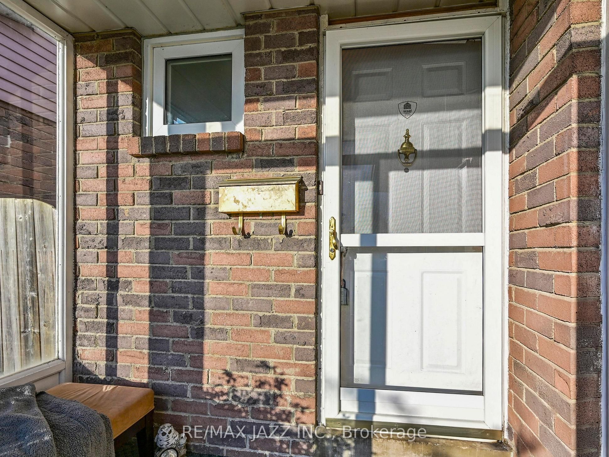 677 Grandview Drive, Oshawa, ON L1H 7V9 photo 2
