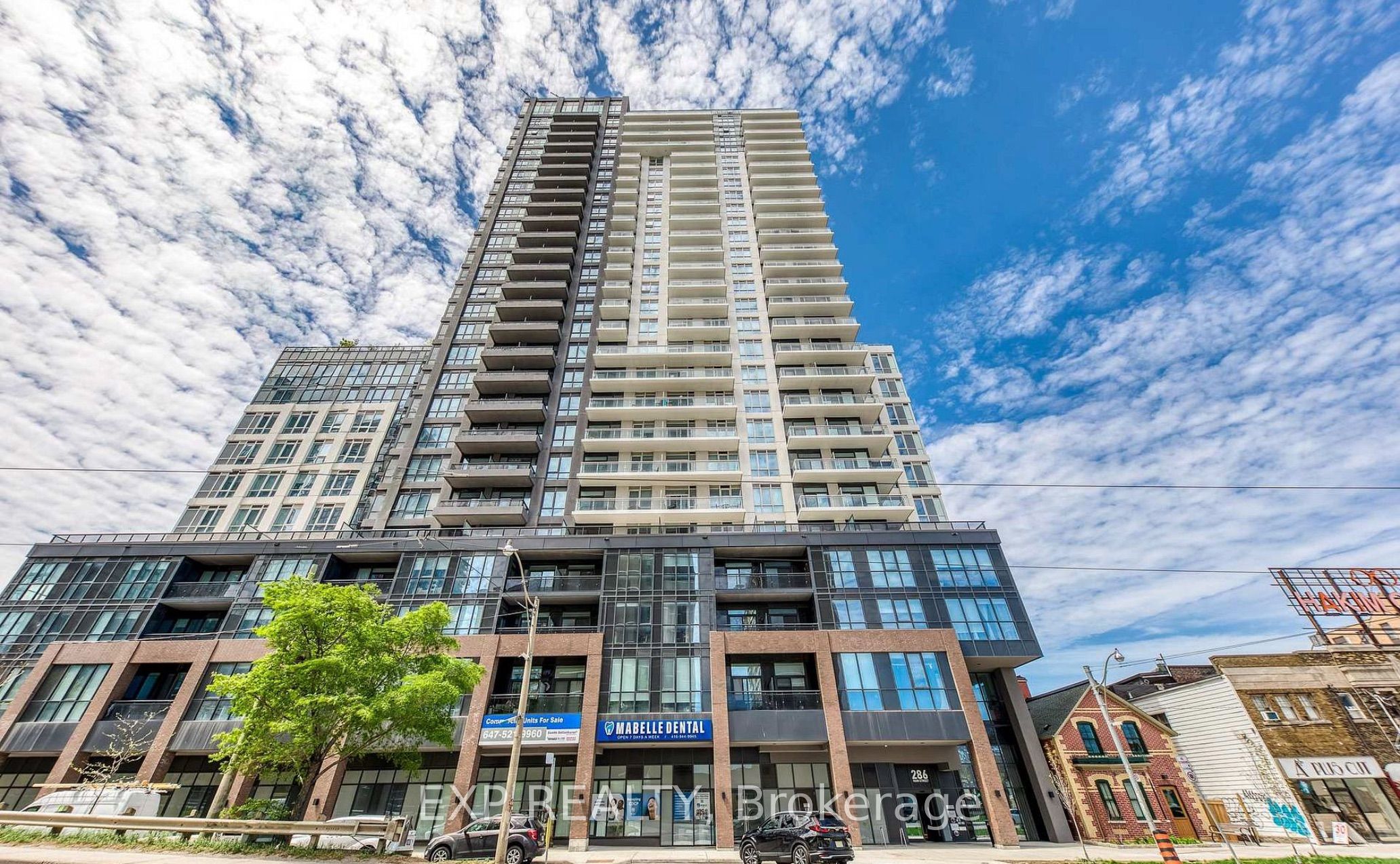 286 Main Street 703, Toronto, ON M4C 0B3 photo 2