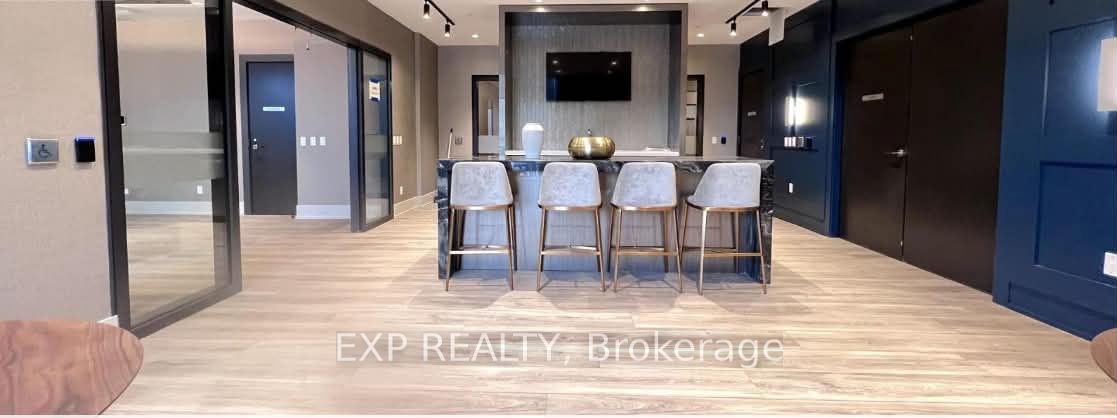 286 Main Street 703, Toronto, ON M4C 0B3 photo 4