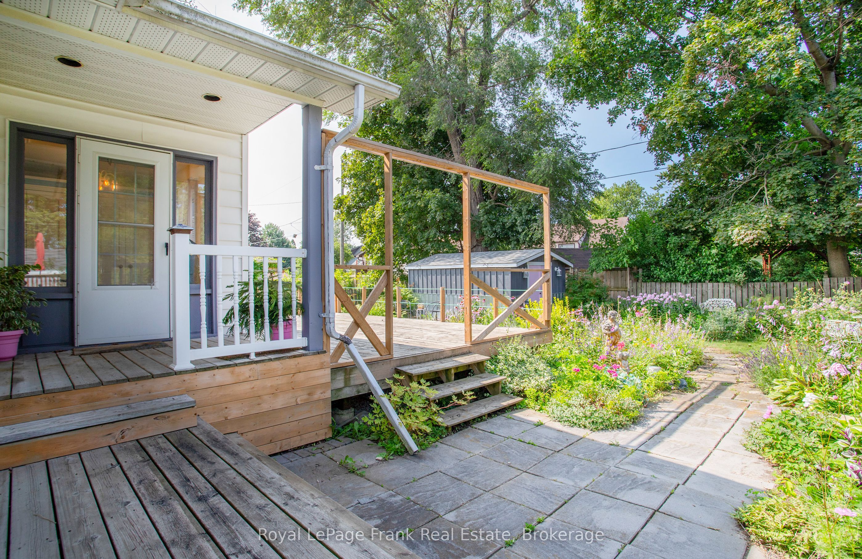 100 Admiral Road, Ajax, ON L1S 2P1