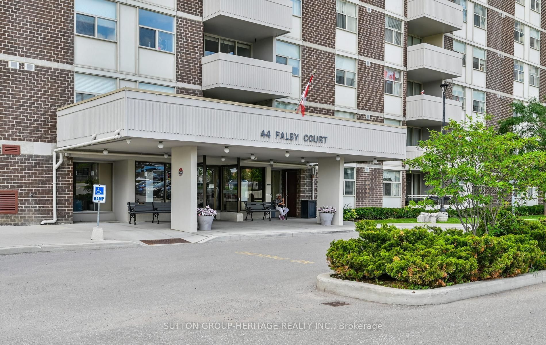 44 Falby Court E 1608, Ajax, ON L1S 3L1 photo 5