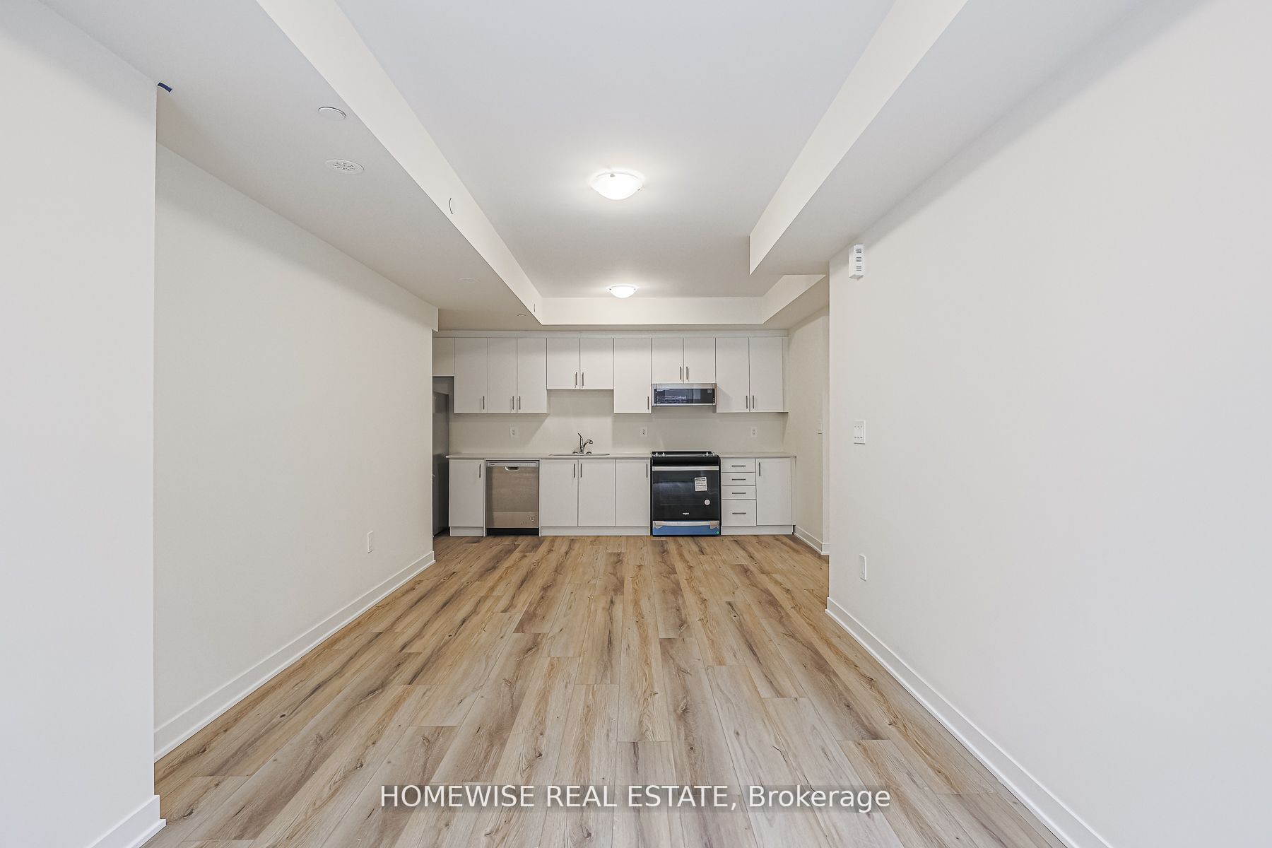 755 Omega Drive 203, Pickering, ON L1V 0H1 photo 2