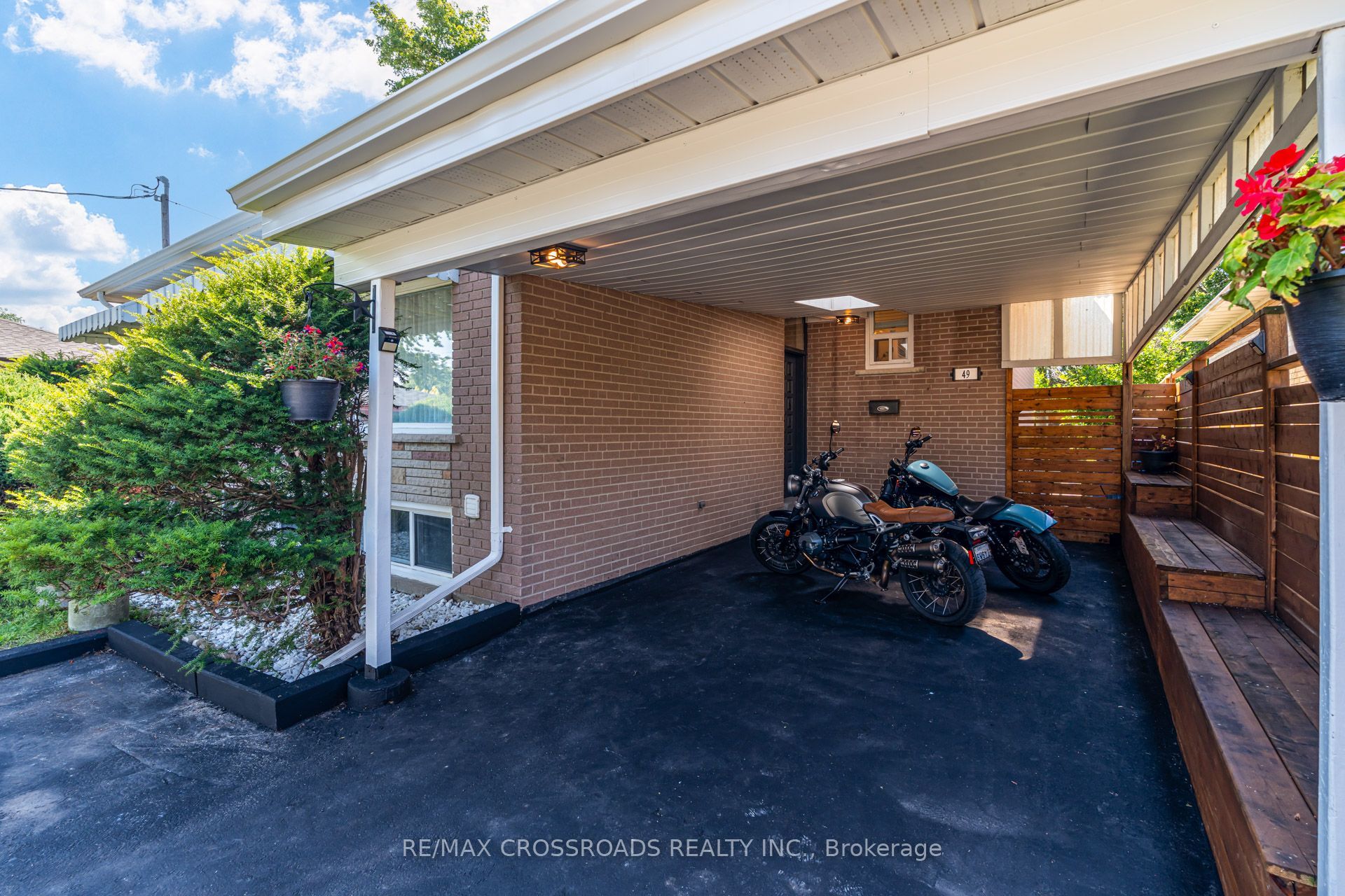 49 Clementine Square, Toronto, ON M1G 2V9 photo 3