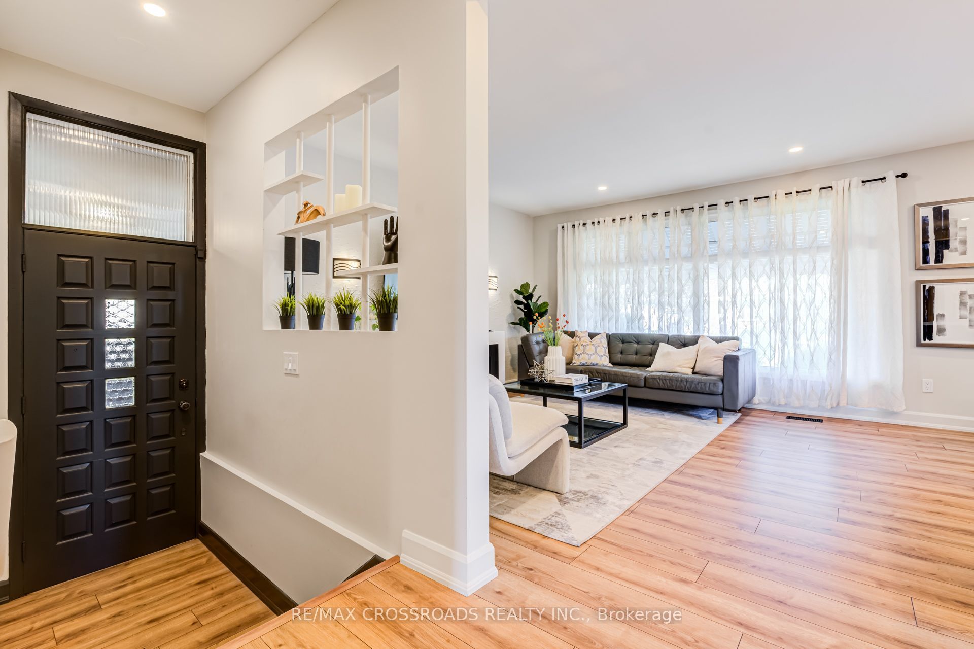 49 Clementine Square, Toronto, ON M1G 2V9 photo 4