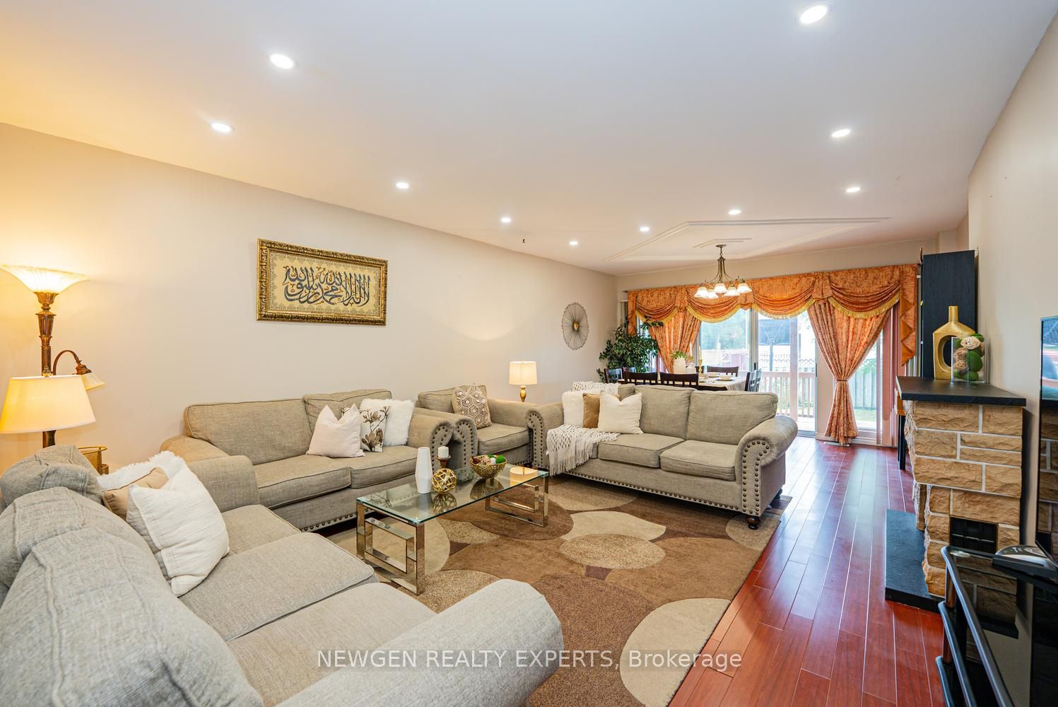 592A Danforth Road, Toronto, ON M1K 1E6