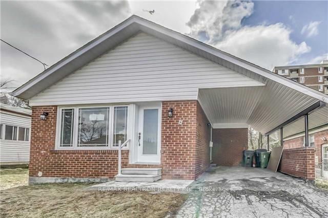 9 Merrian Road Main, Toronto, ON M1K 3M6