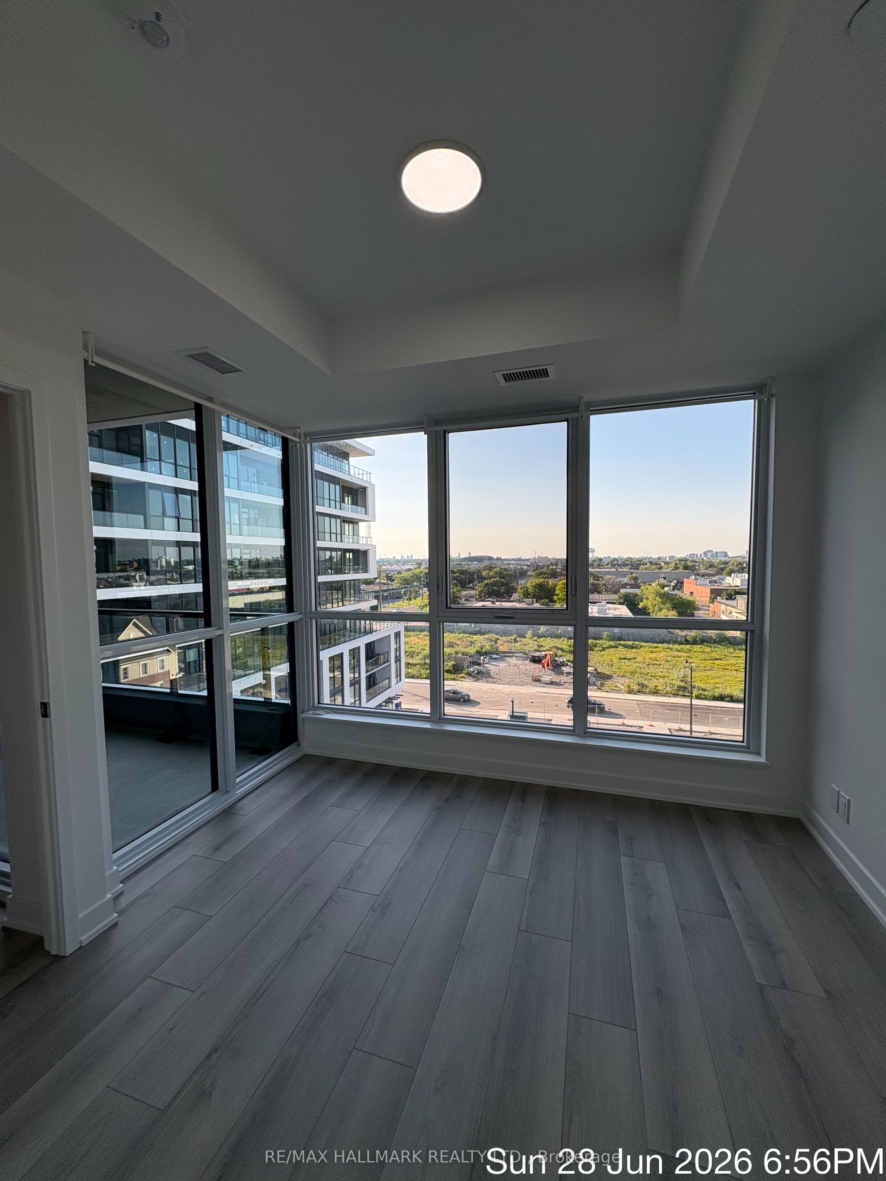 20 Deans Drive 601, Toronto, ON M1L 0J7 photo 5