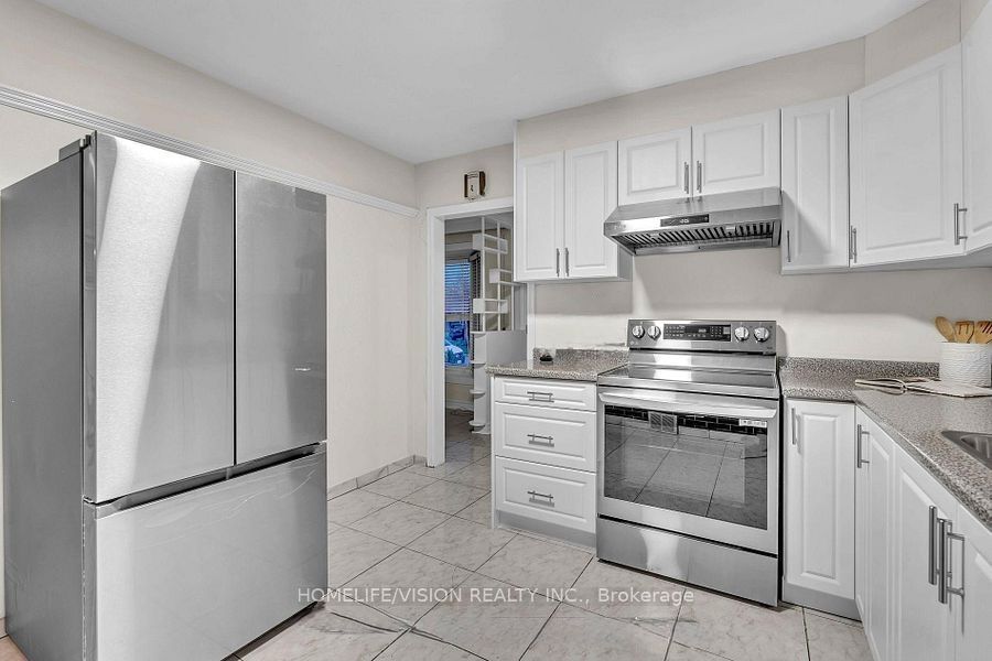 94 Waringstown Drive Main, Toronto, ON M1R 4H4 photo 4