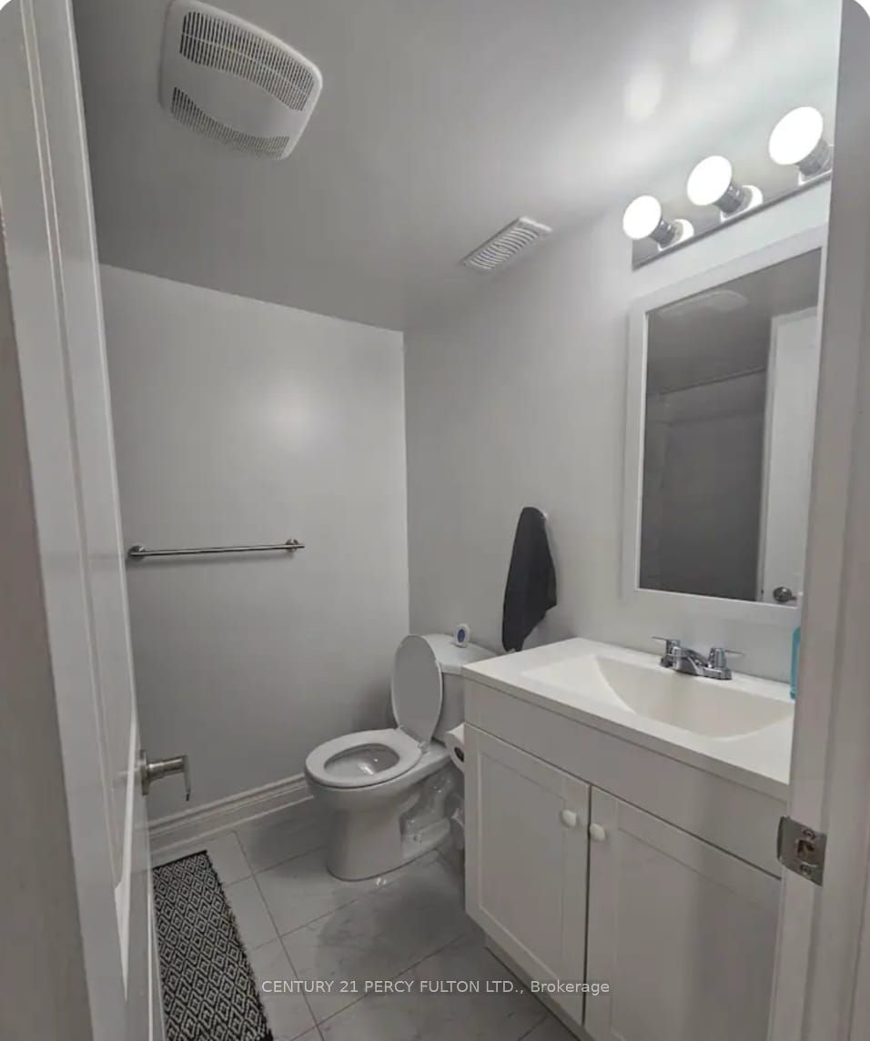 54 Baycliffe Drive 1, Whitby, ON L1P 0B2 photo 4