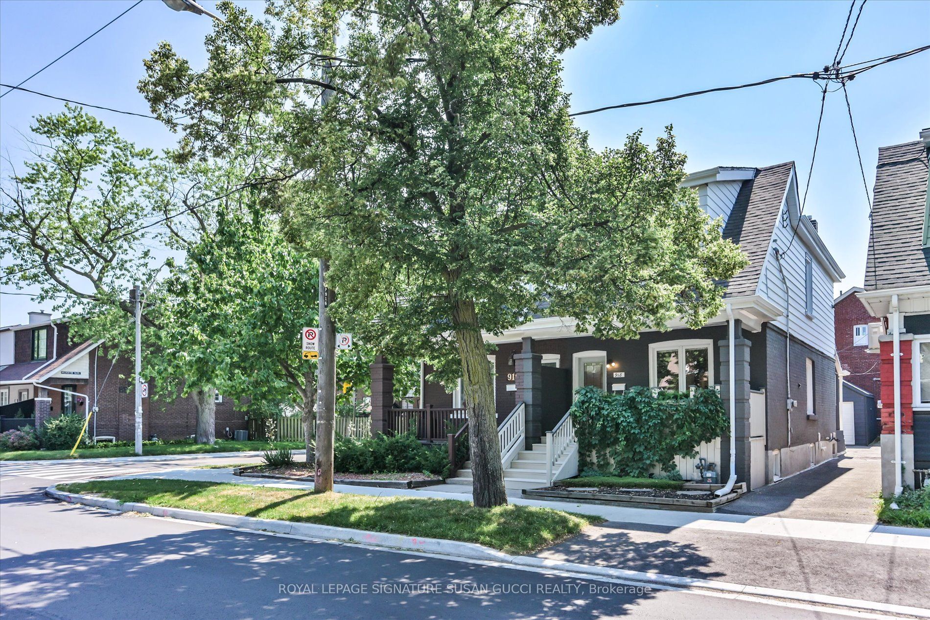 918 Greenwood Avenue, Toronto, ON M4J 4C1