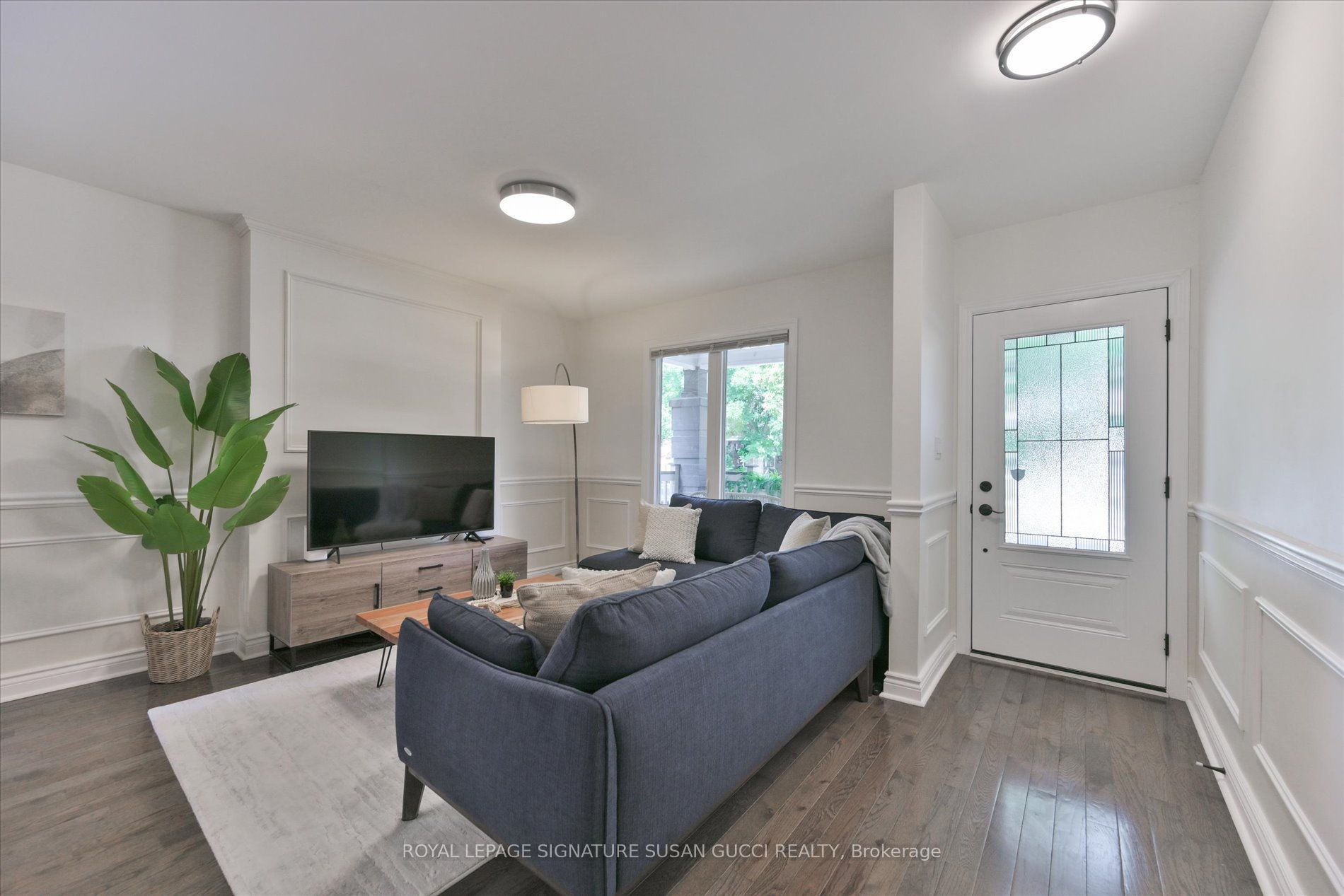 918 Greenwood Avenue, Toronto, ON M4J 4C1 photo 5