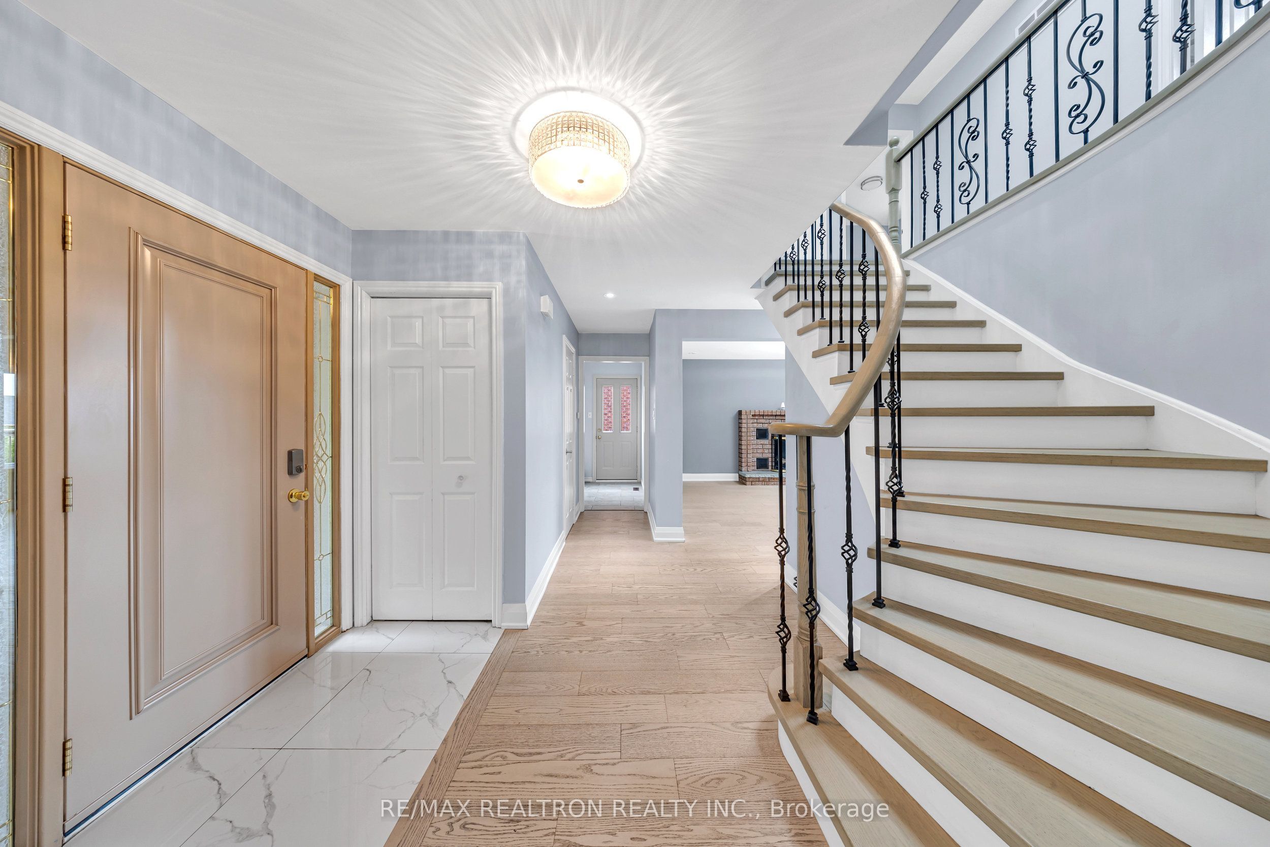141 Hialeah Crescent Upper, Whitby, ON L1N 6V8 photo 5